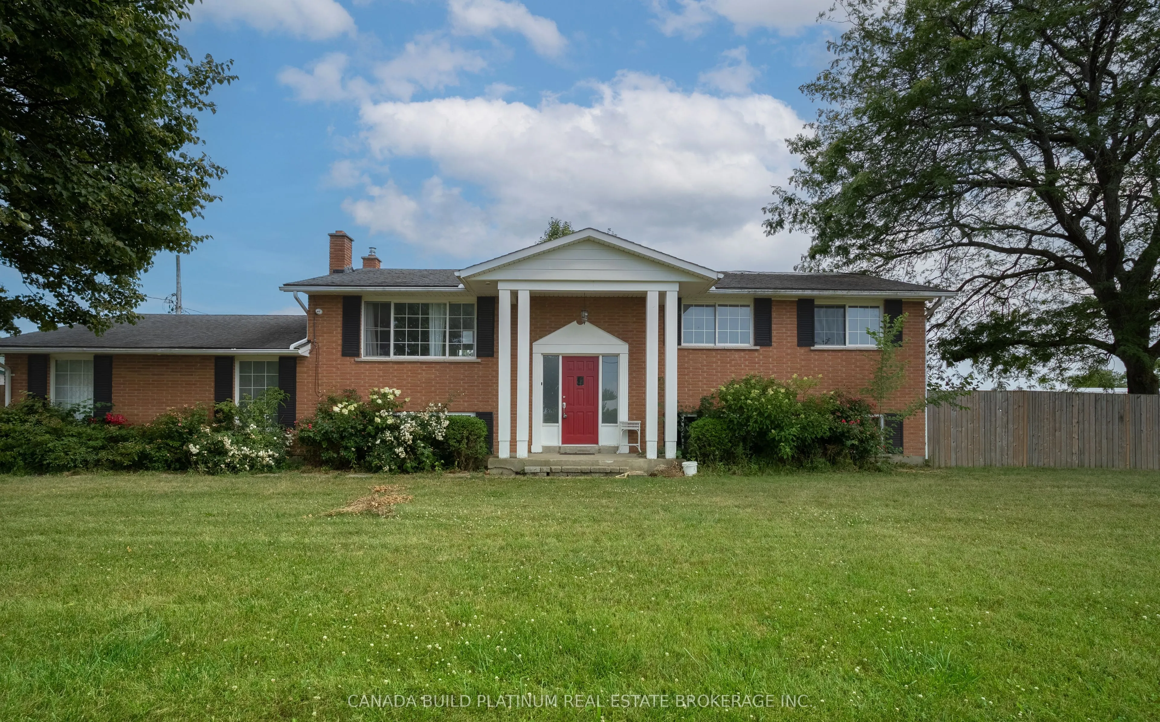 1269 1273 Larkin Road E