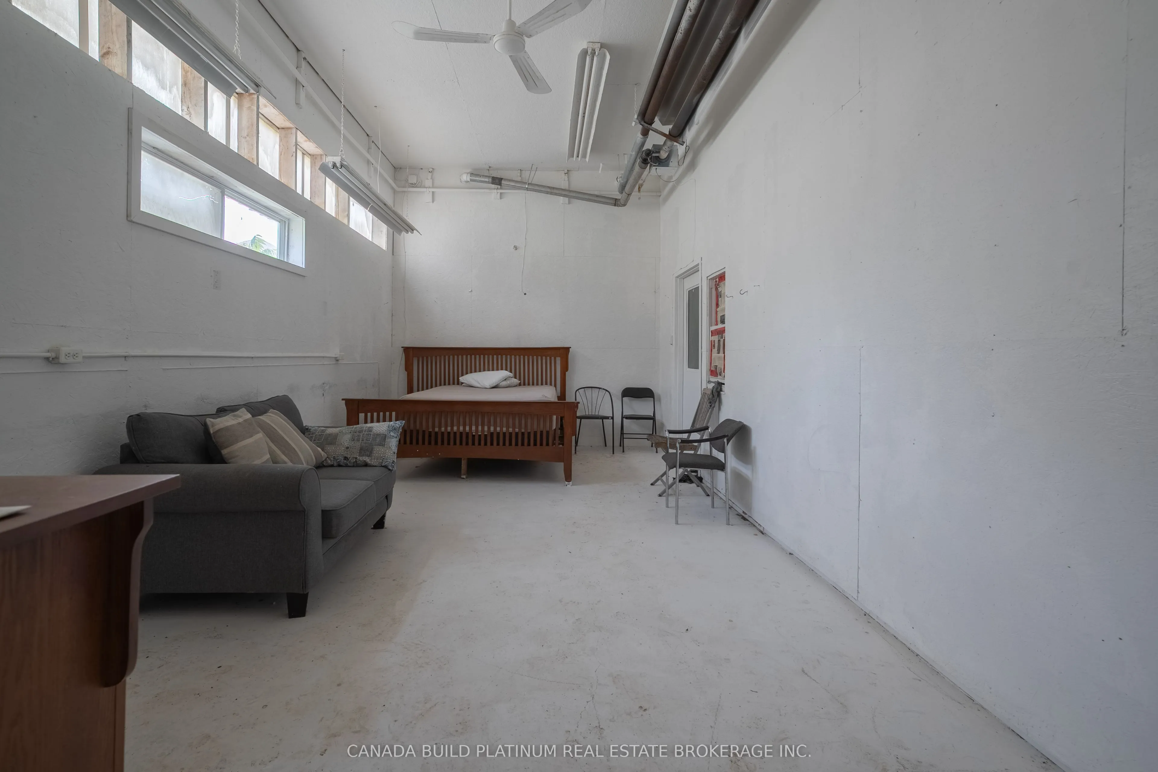 1269 1273 Larkin Road E