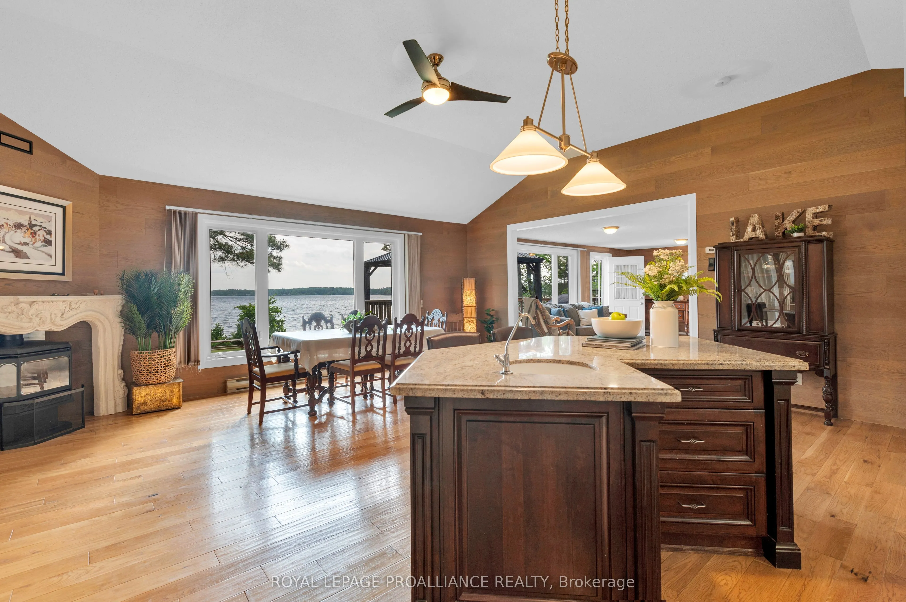 304 Lakeview Lane