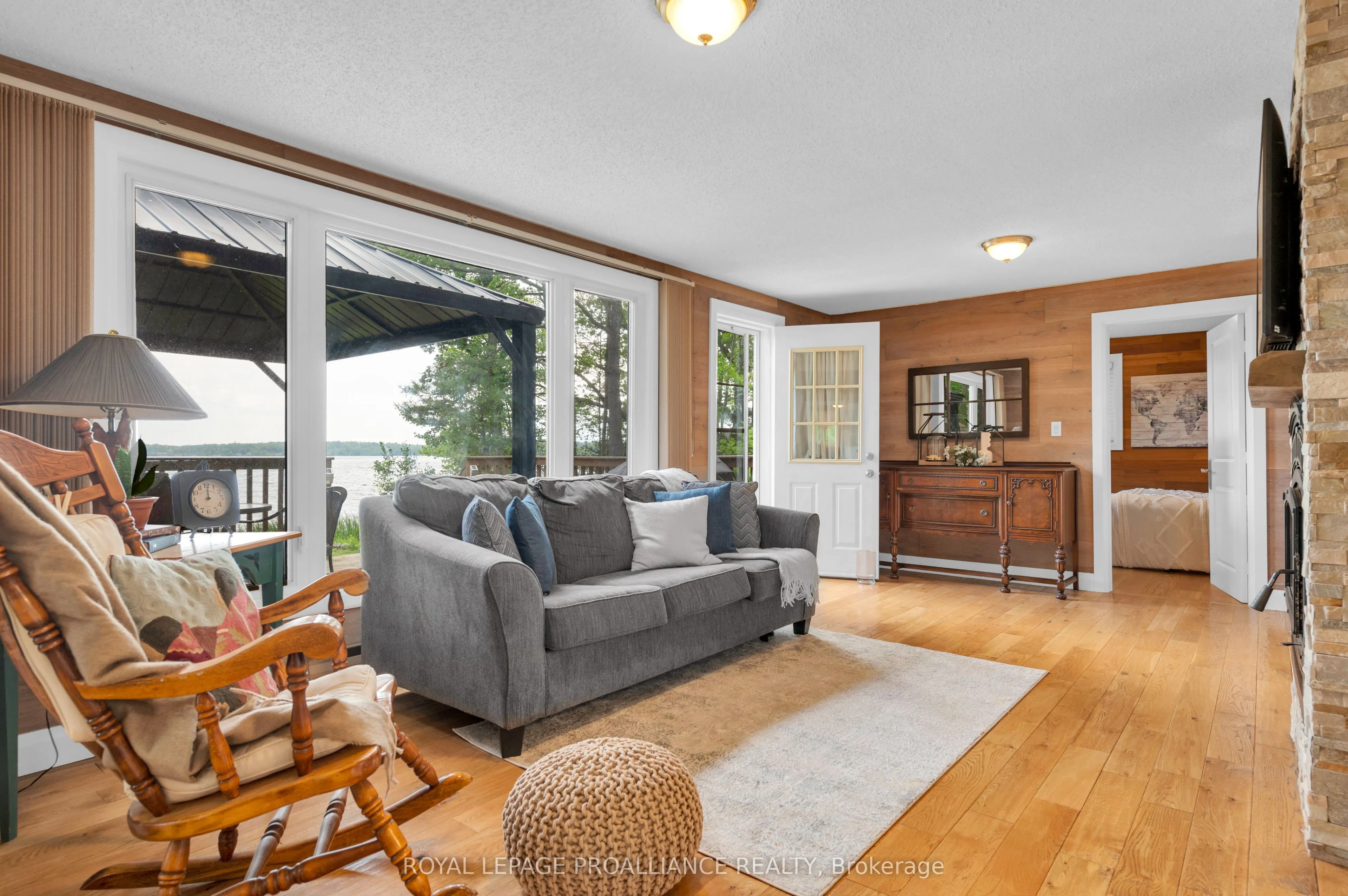 304 Lakeview Lane
