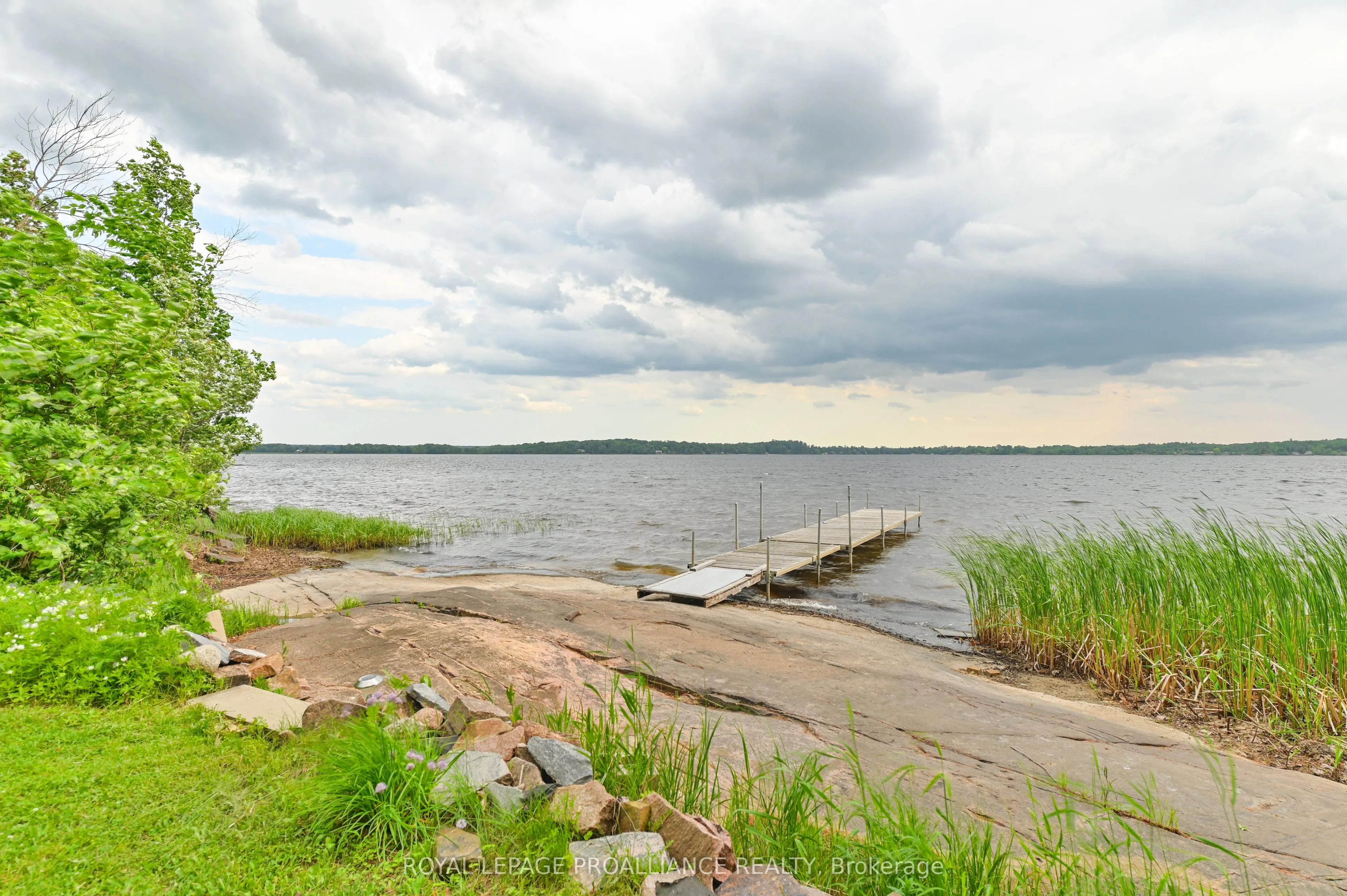 304 Lakeview Lane