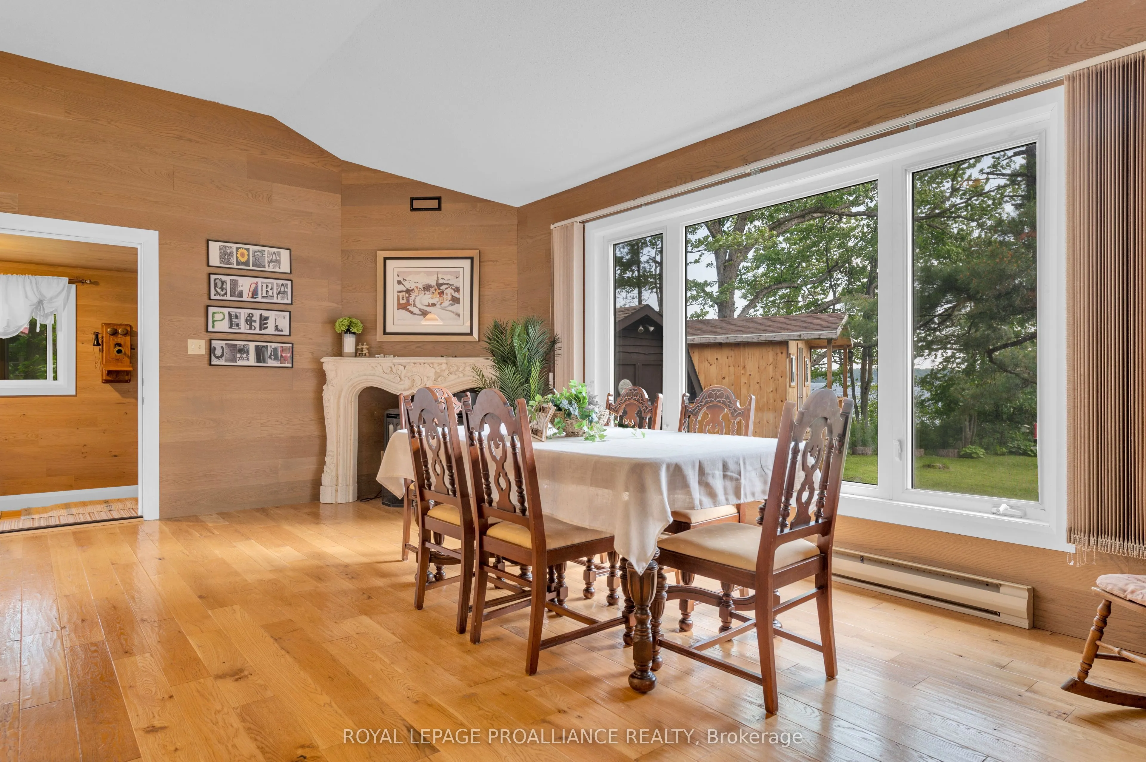 304 Lakeview Lane
