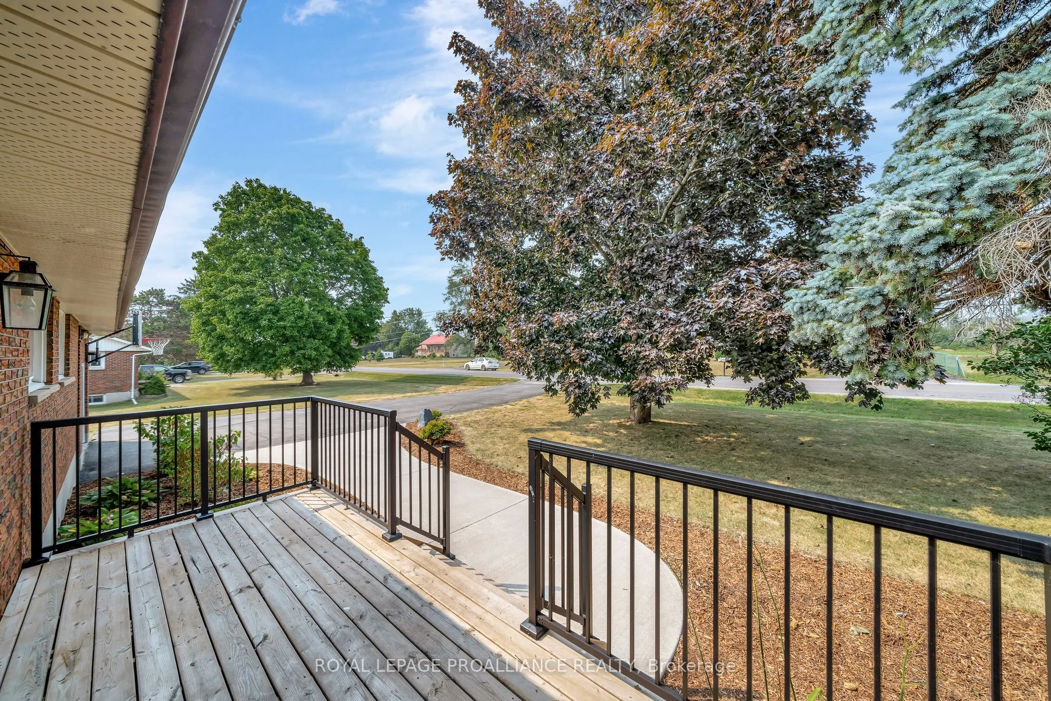 206 ELMWOOD Drive