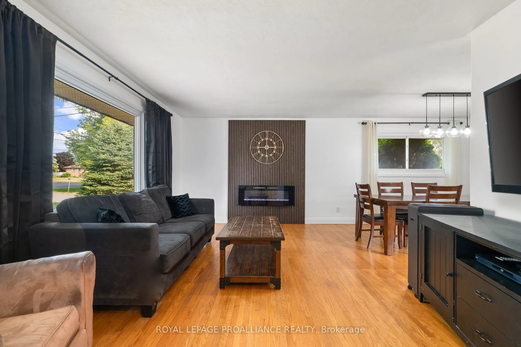206 ELMWOOD Drive