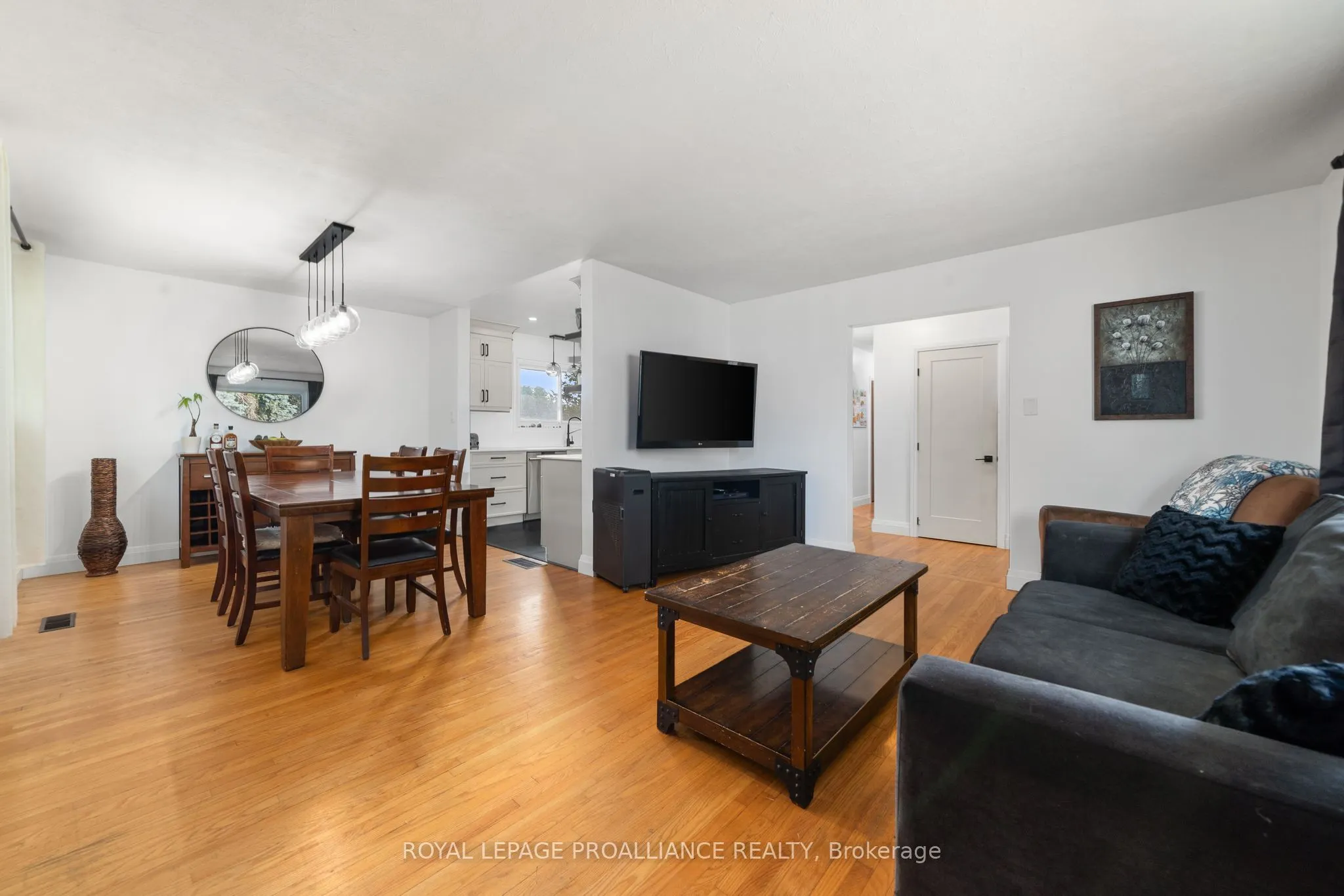 206 ELMWOOD Drive