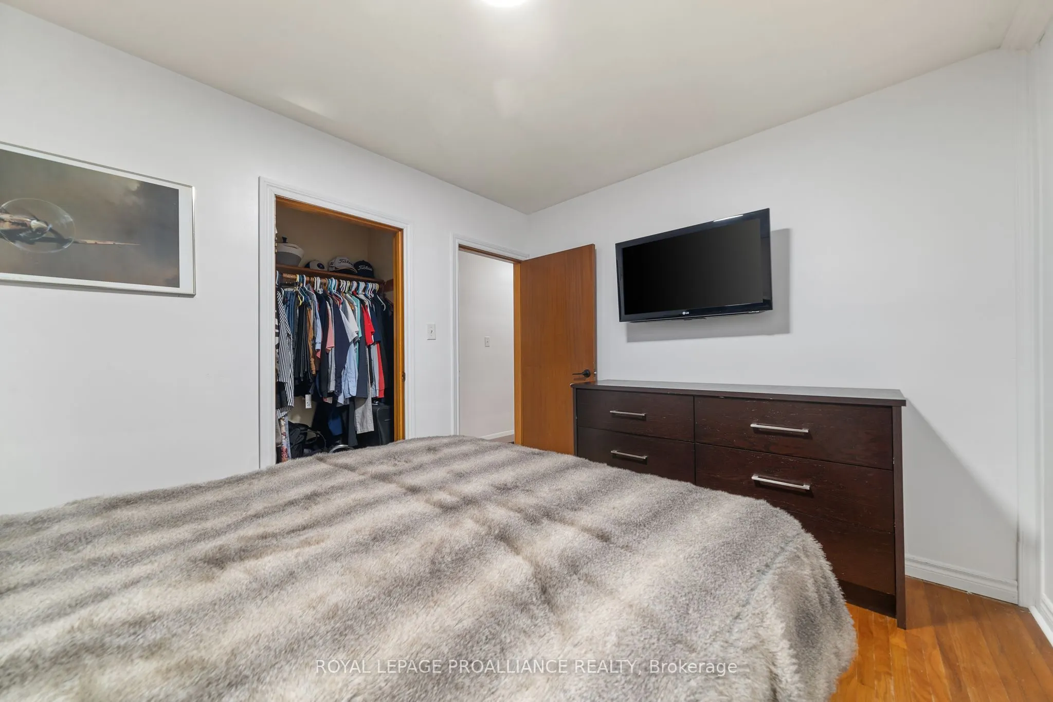 206 ELMWOOD Drive