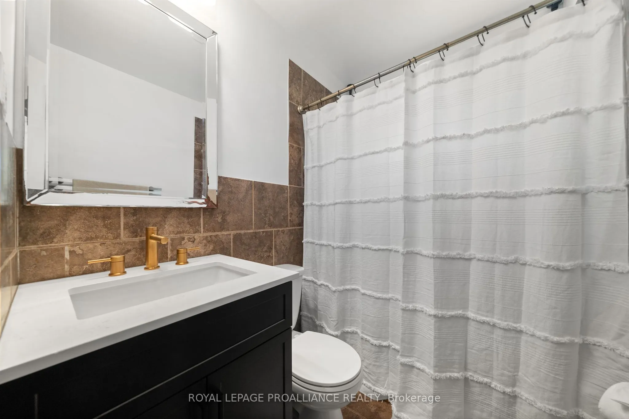 206 ELMWOOD Drive