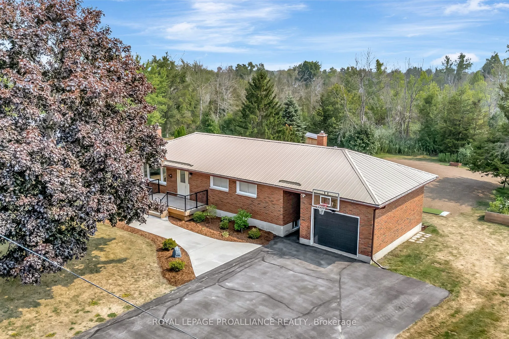 206 ELMWOOD Drive