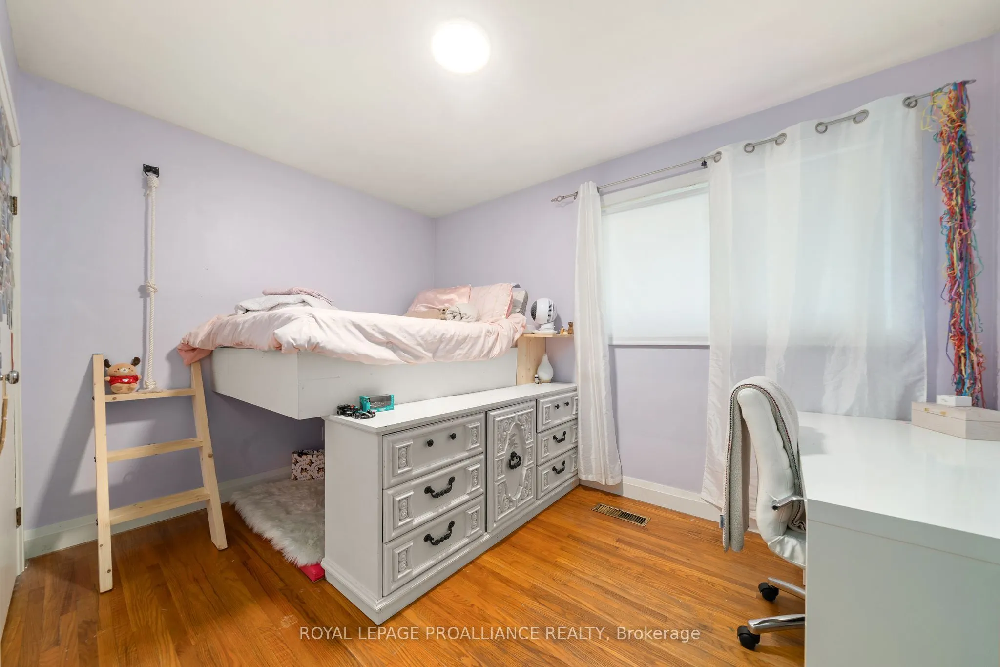 206 ELMWOOD Drive