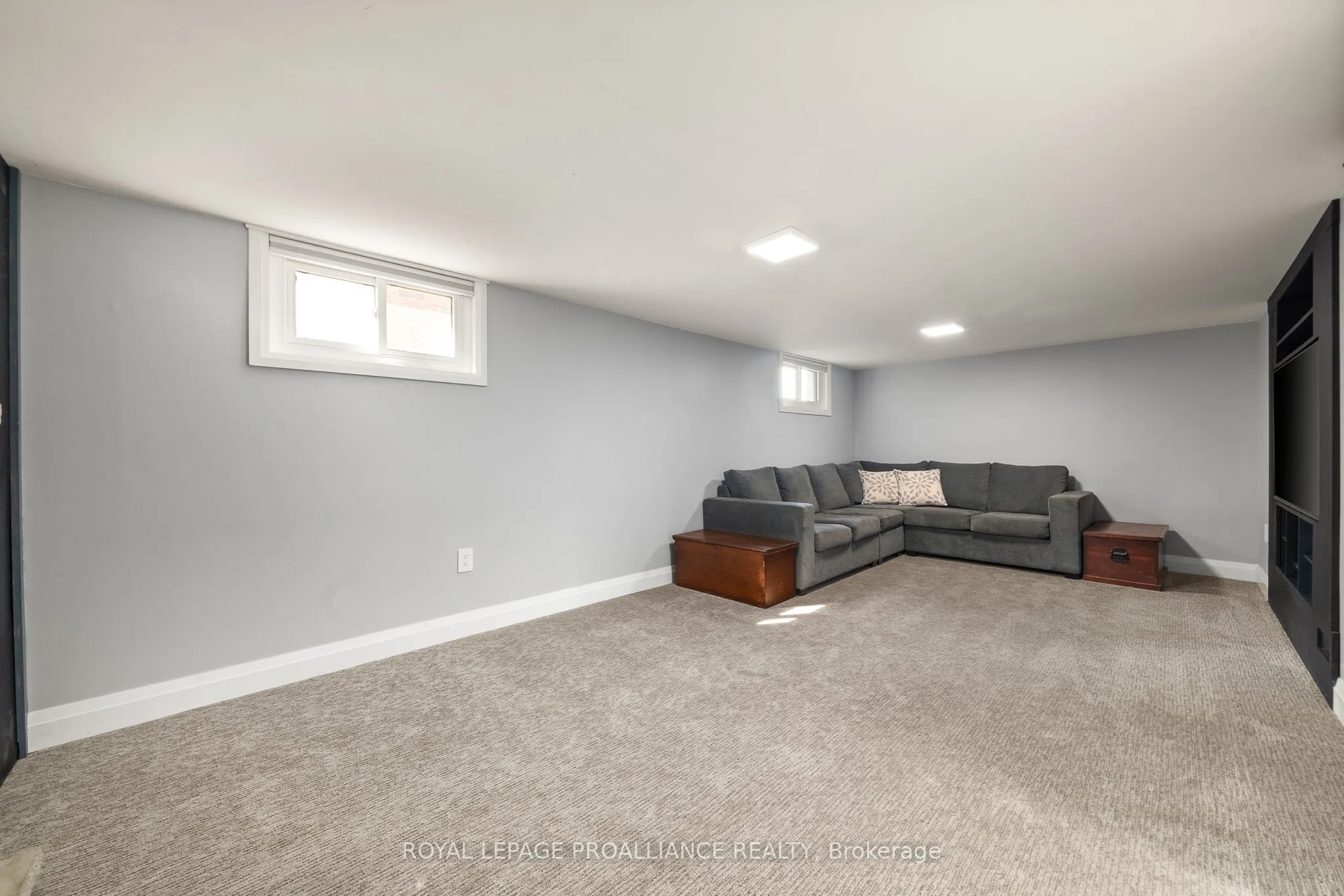 206 ELMWOOD Drive