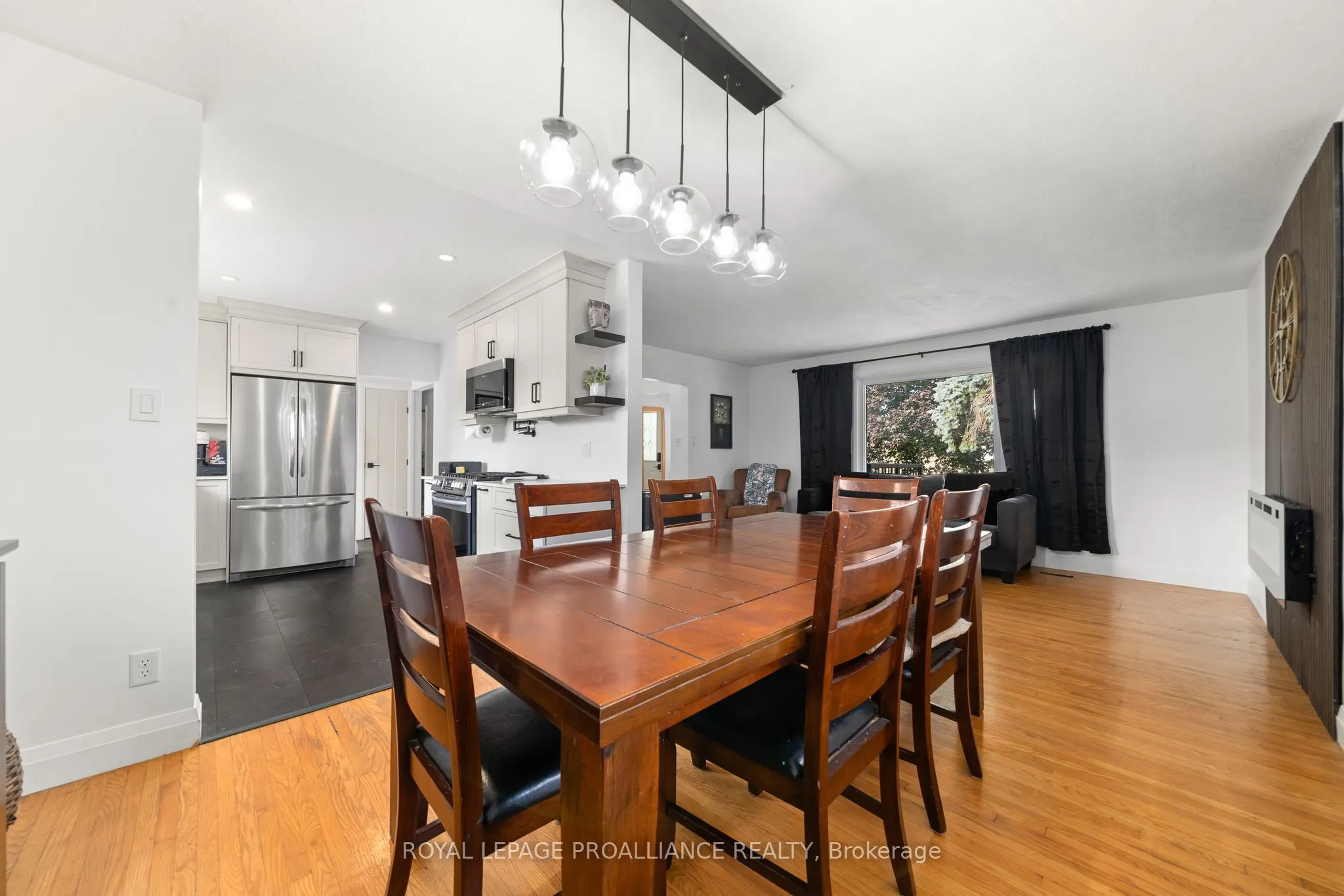 206 ELMWOOD Drive