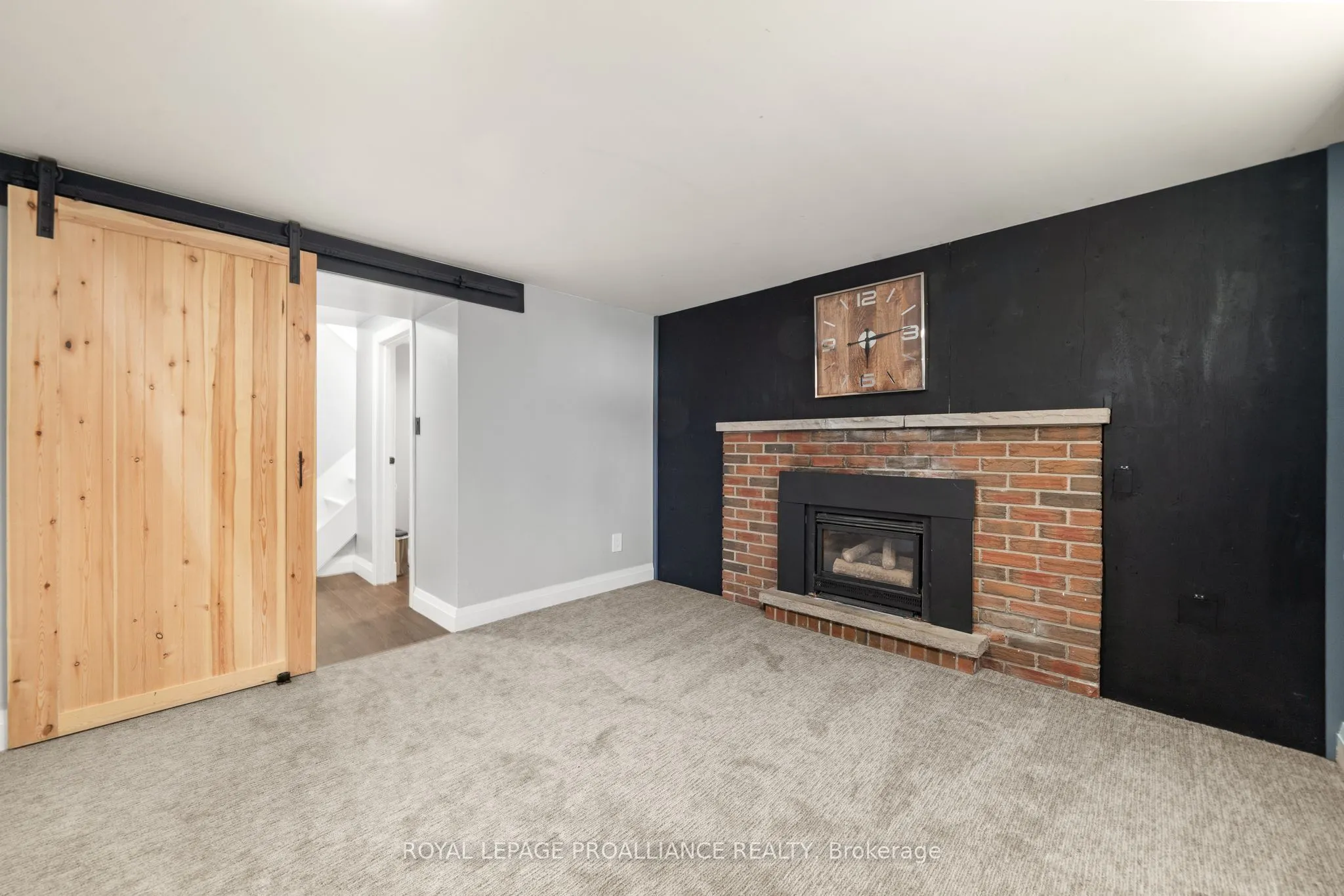 206 ELMWOOD Drive