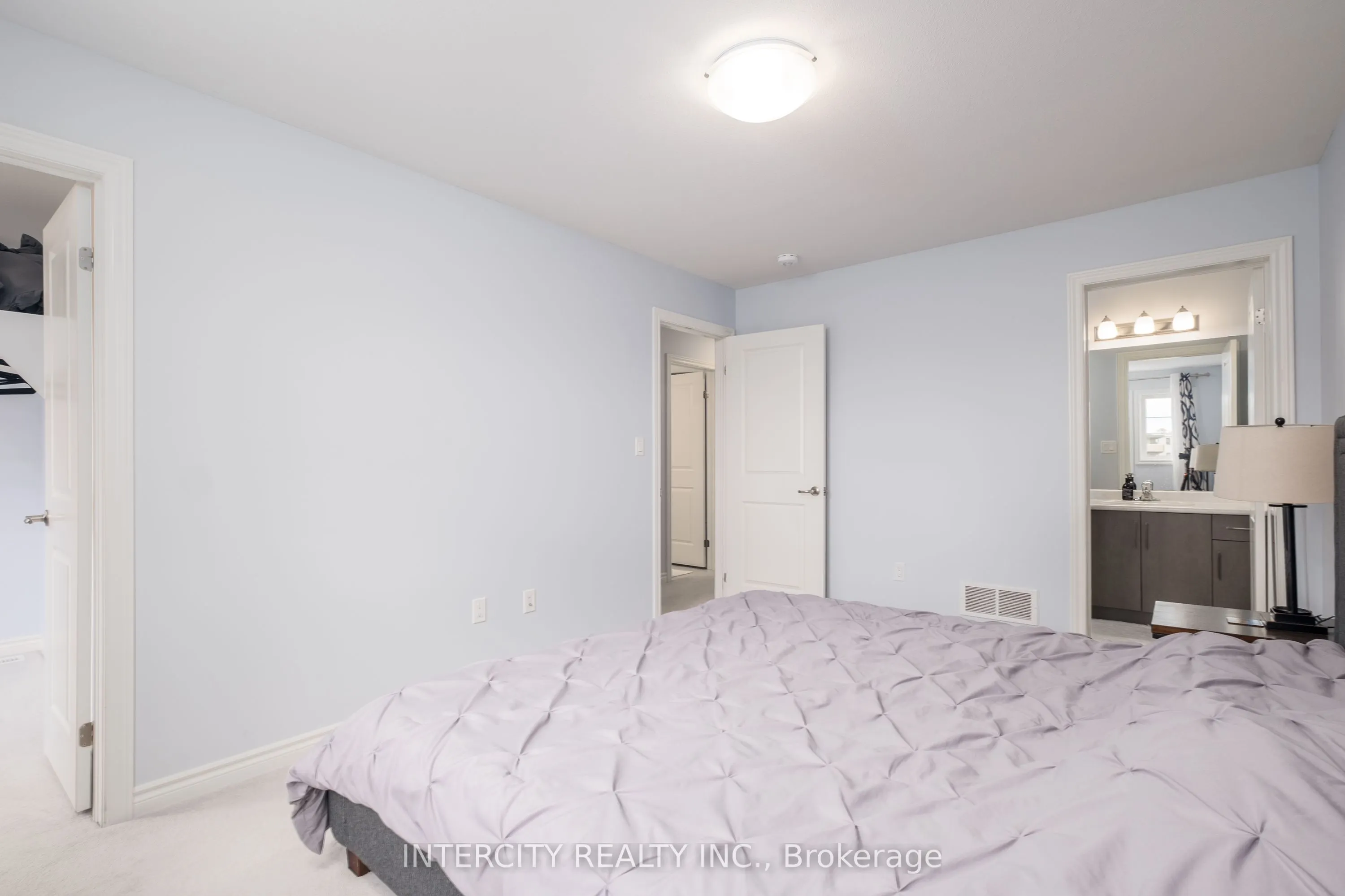 7945 Oldfield Road, #13