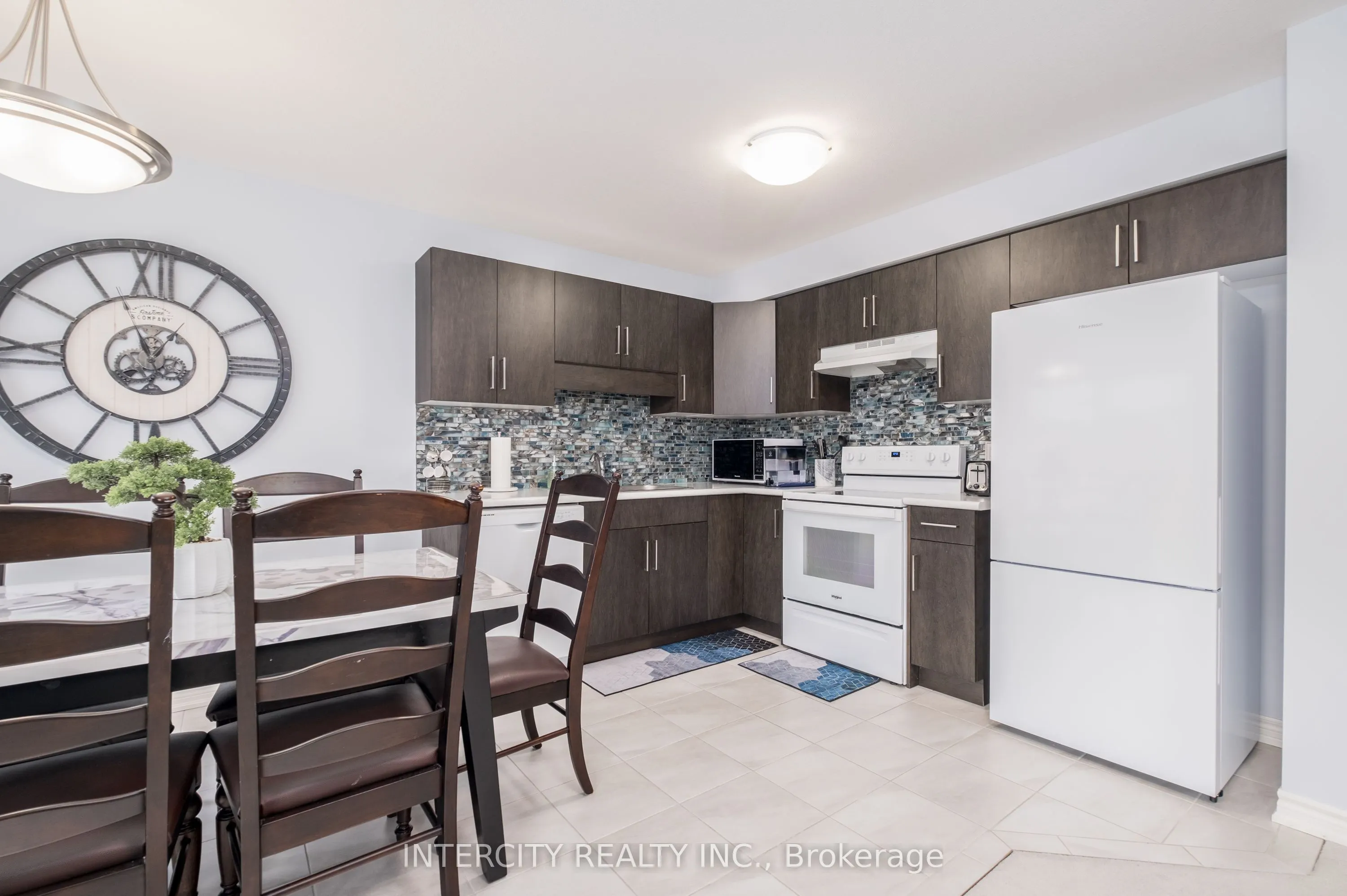 7945 Oldfield Road, #13