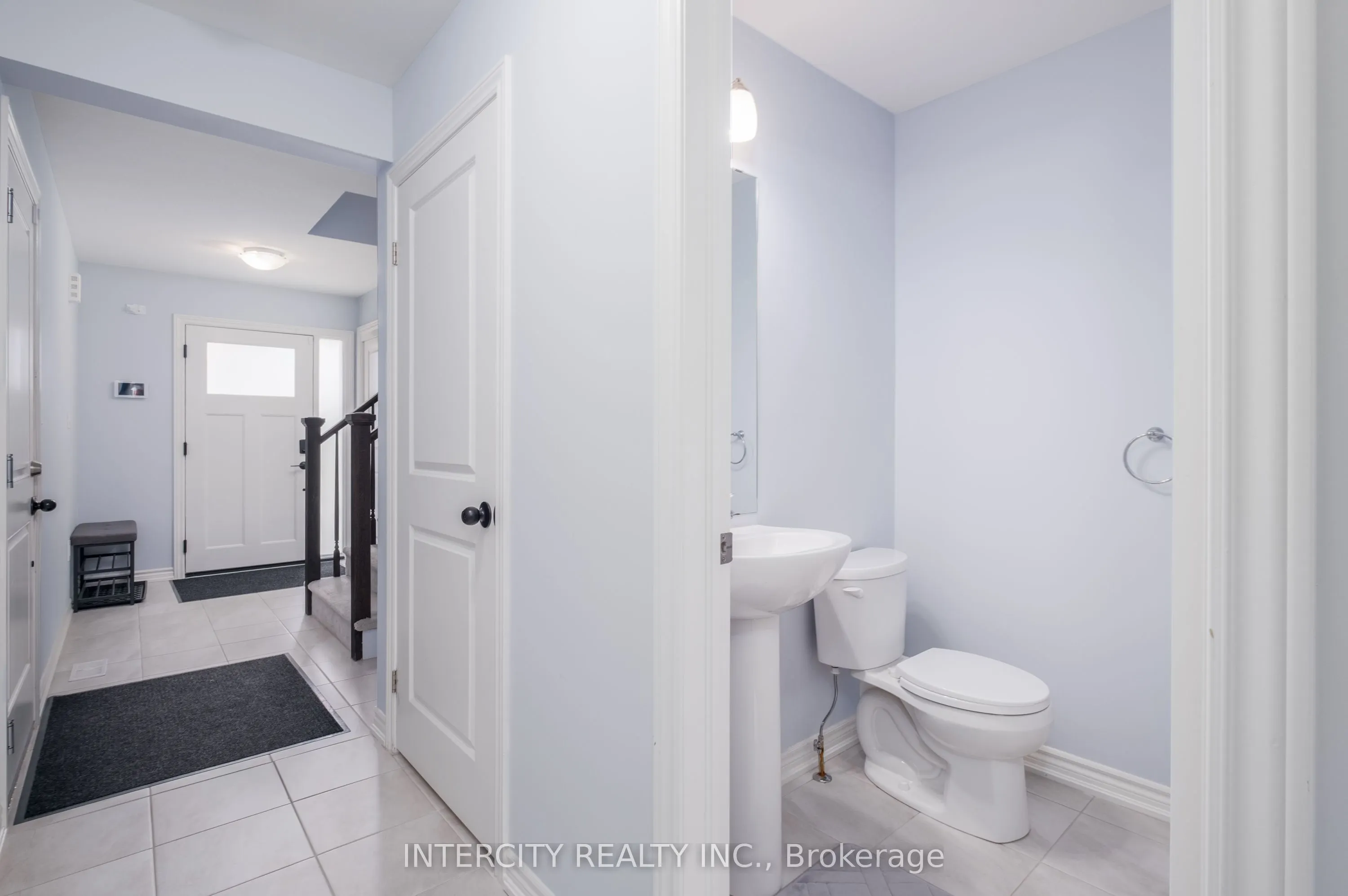 7945 Oldfield Road, #13