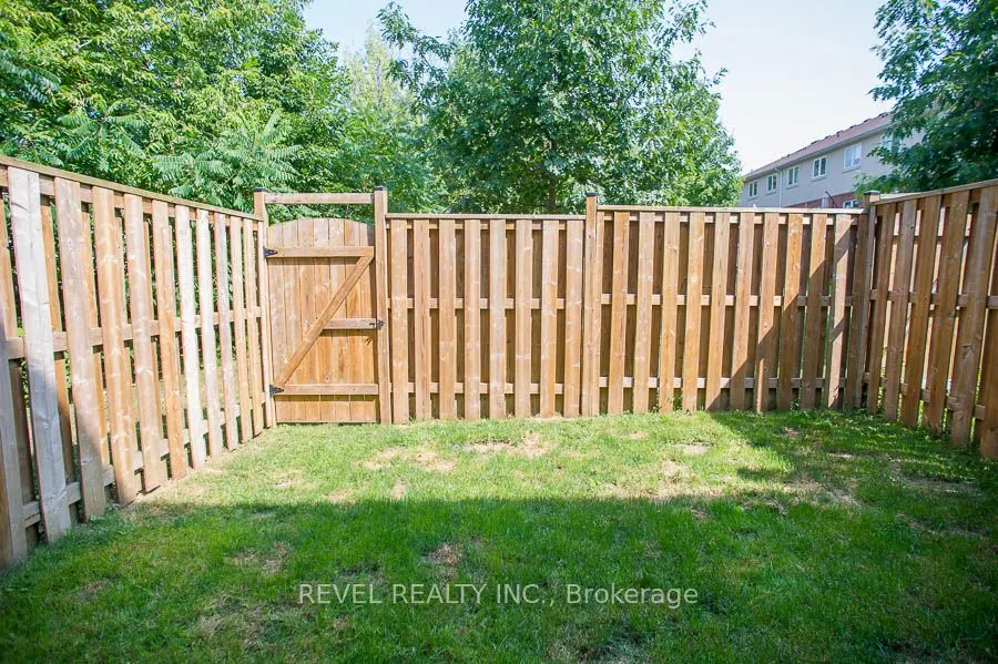 20 McConkey Crescent, #115