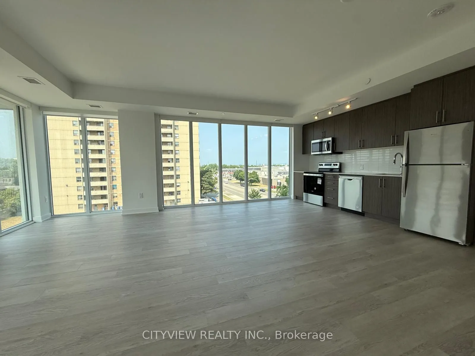 2782 Barton Street E, #406