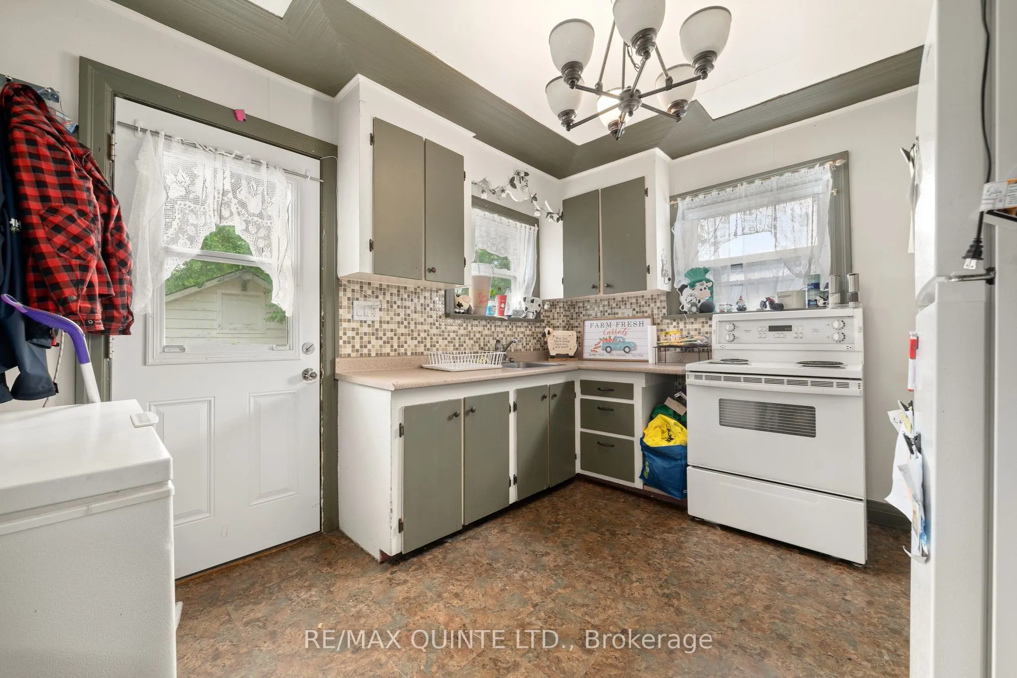 7 Ritchie Avenue