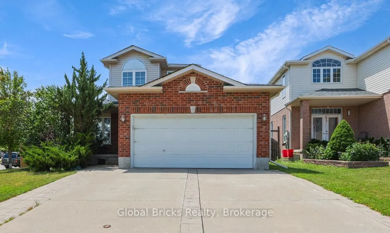 11 Pebblecreek Drive S