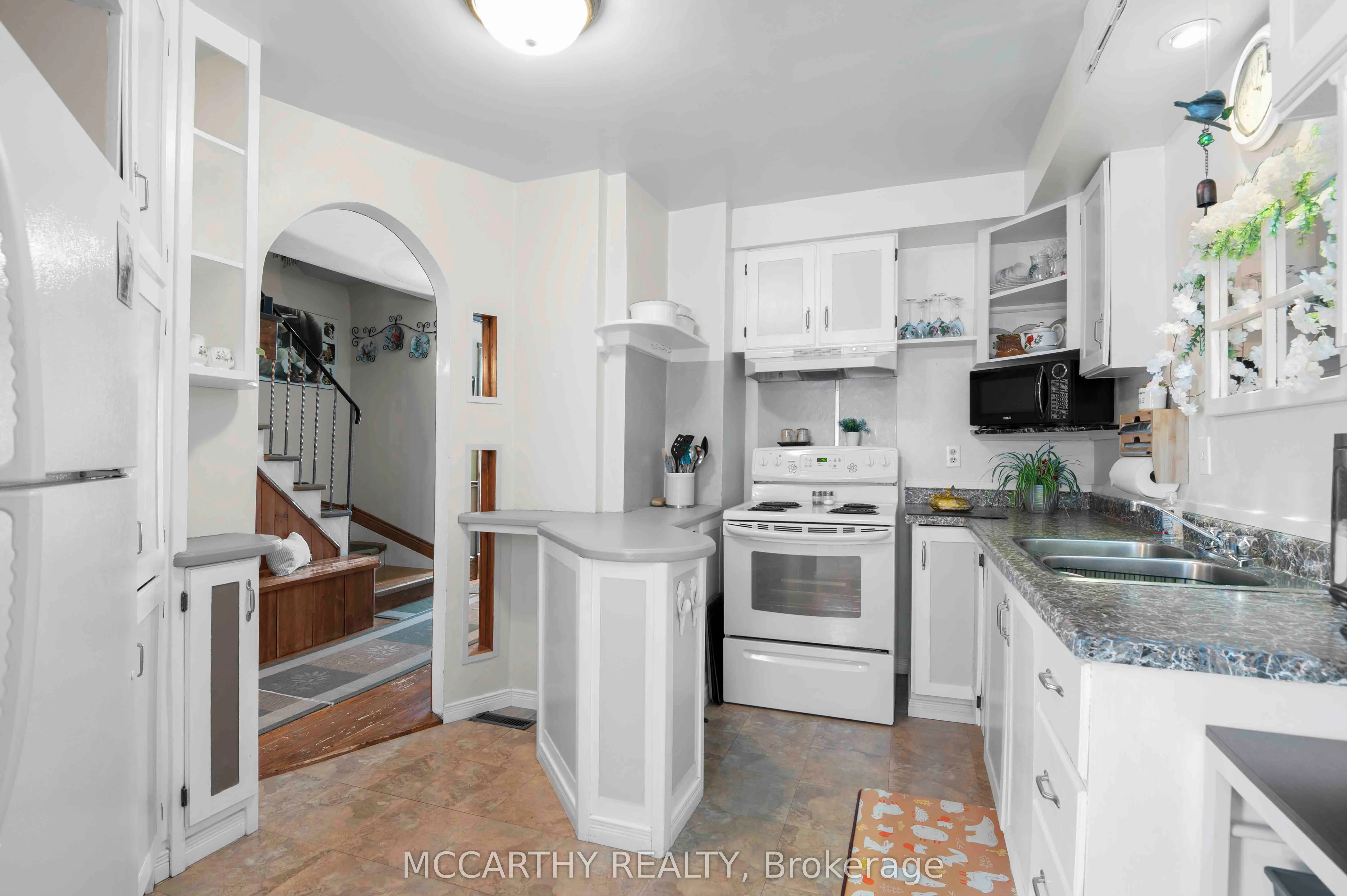 325 William Street, #21
