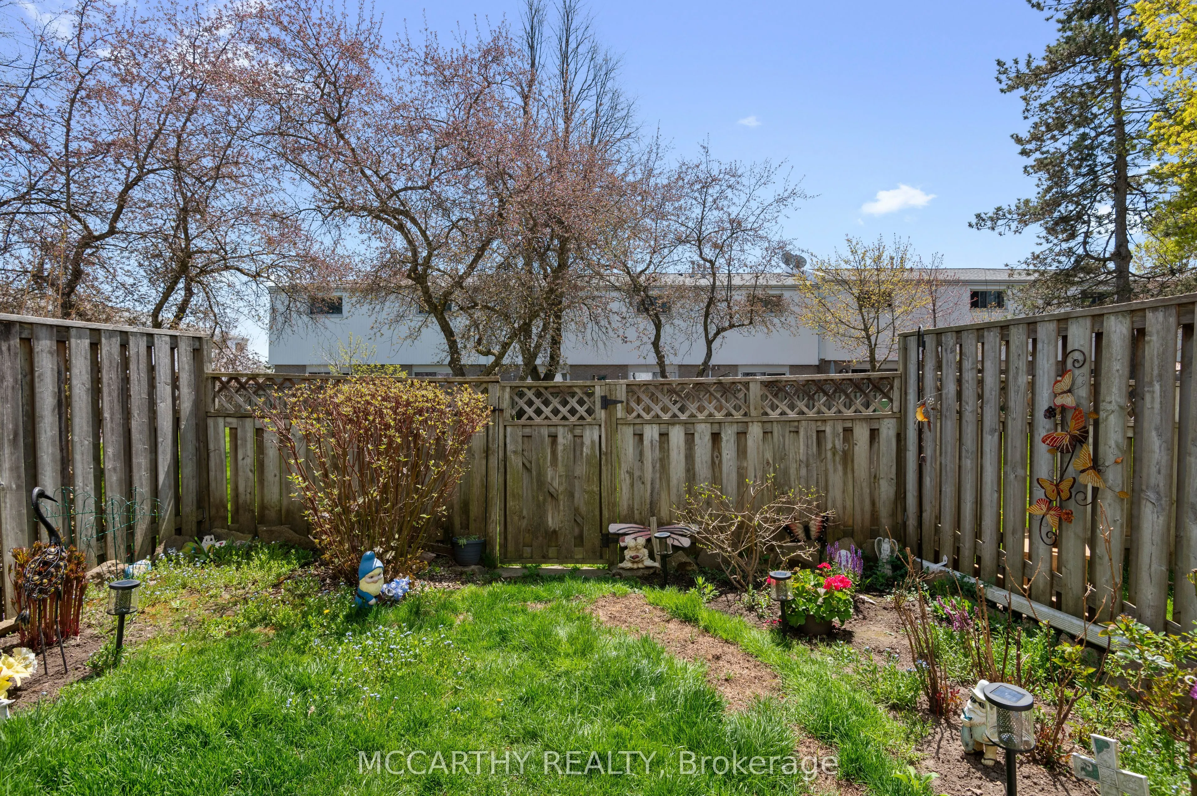 325 William Street, #21
