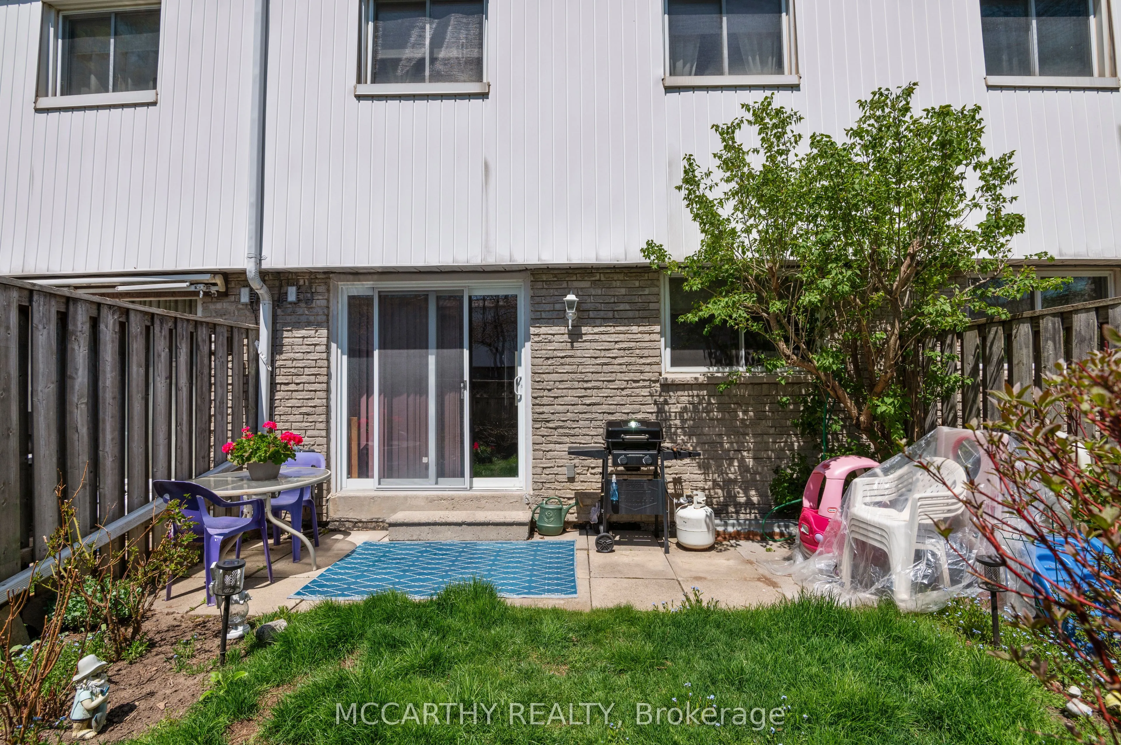 325 William Street, #21