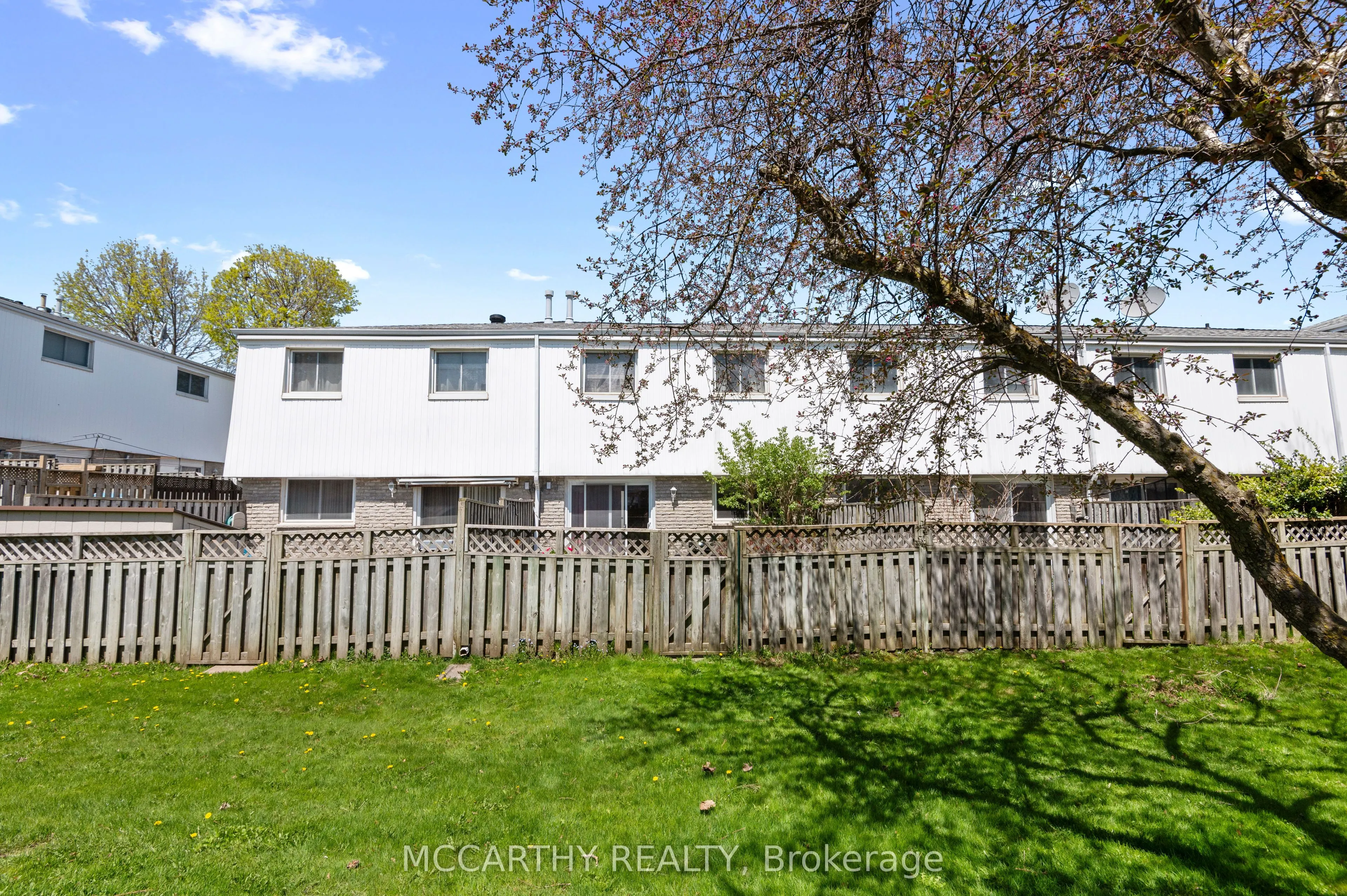 325 William Street, #21
