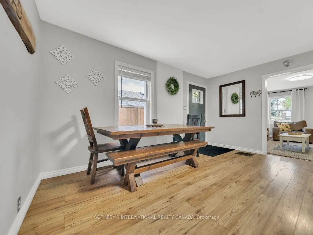 80 Elgin Street N