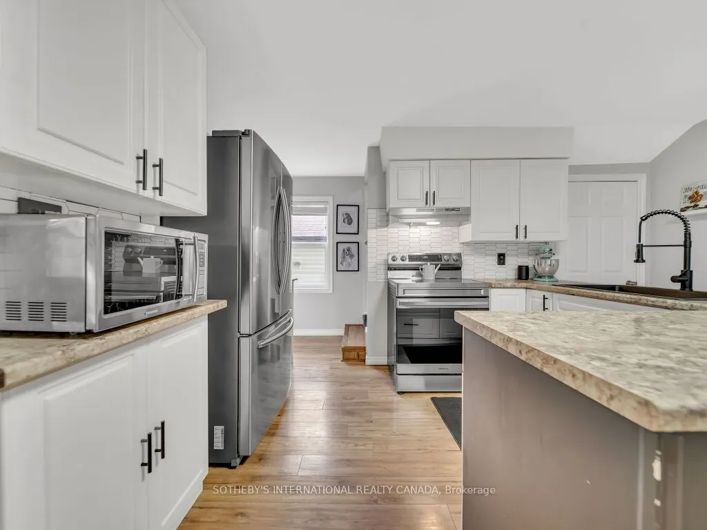 80 Elgin Street N