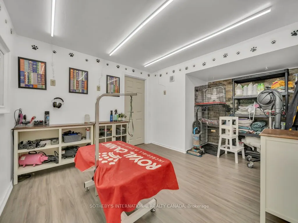 80 Elgin Street N