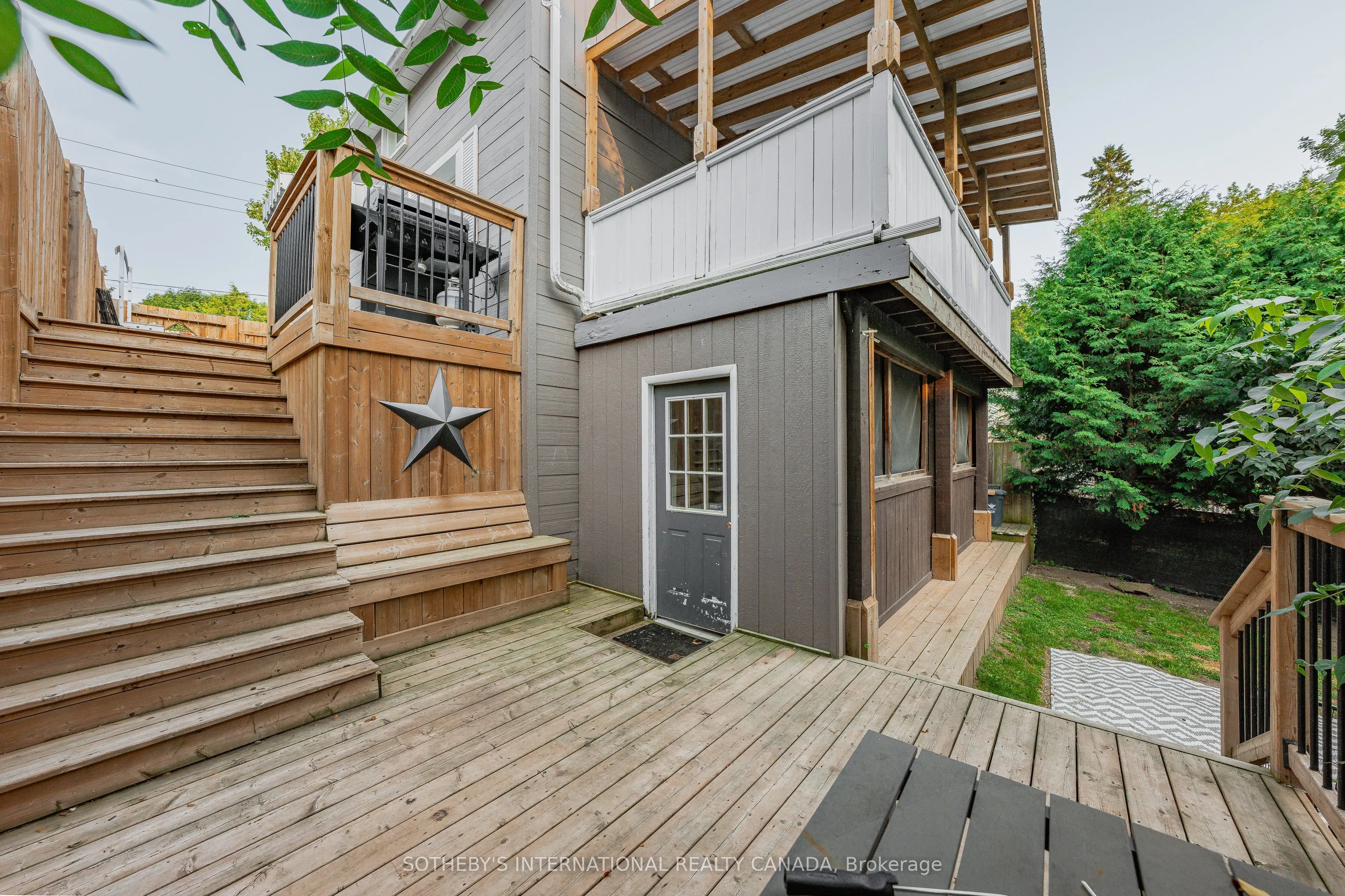 80 Elgin Street N