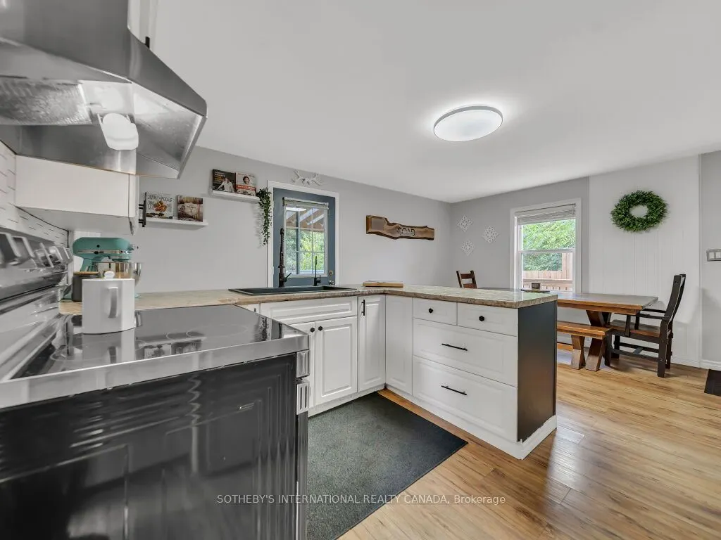 80 Elgin Street N