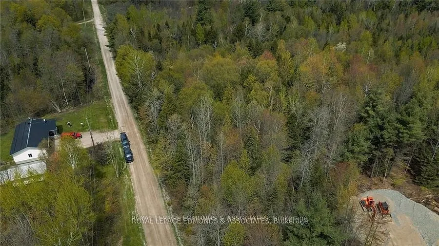 00 Old Mine Road