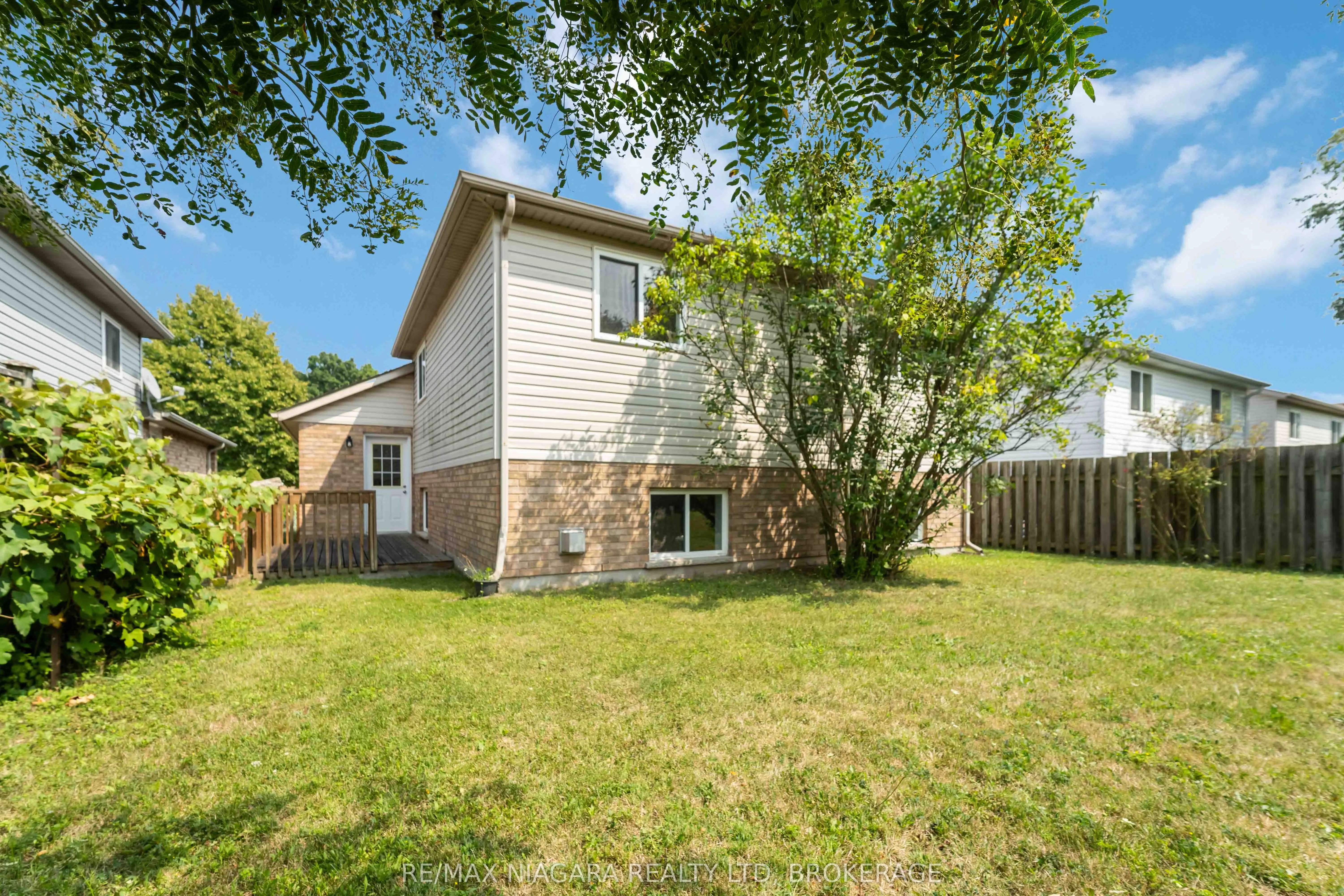7551 Canterbury Crescent