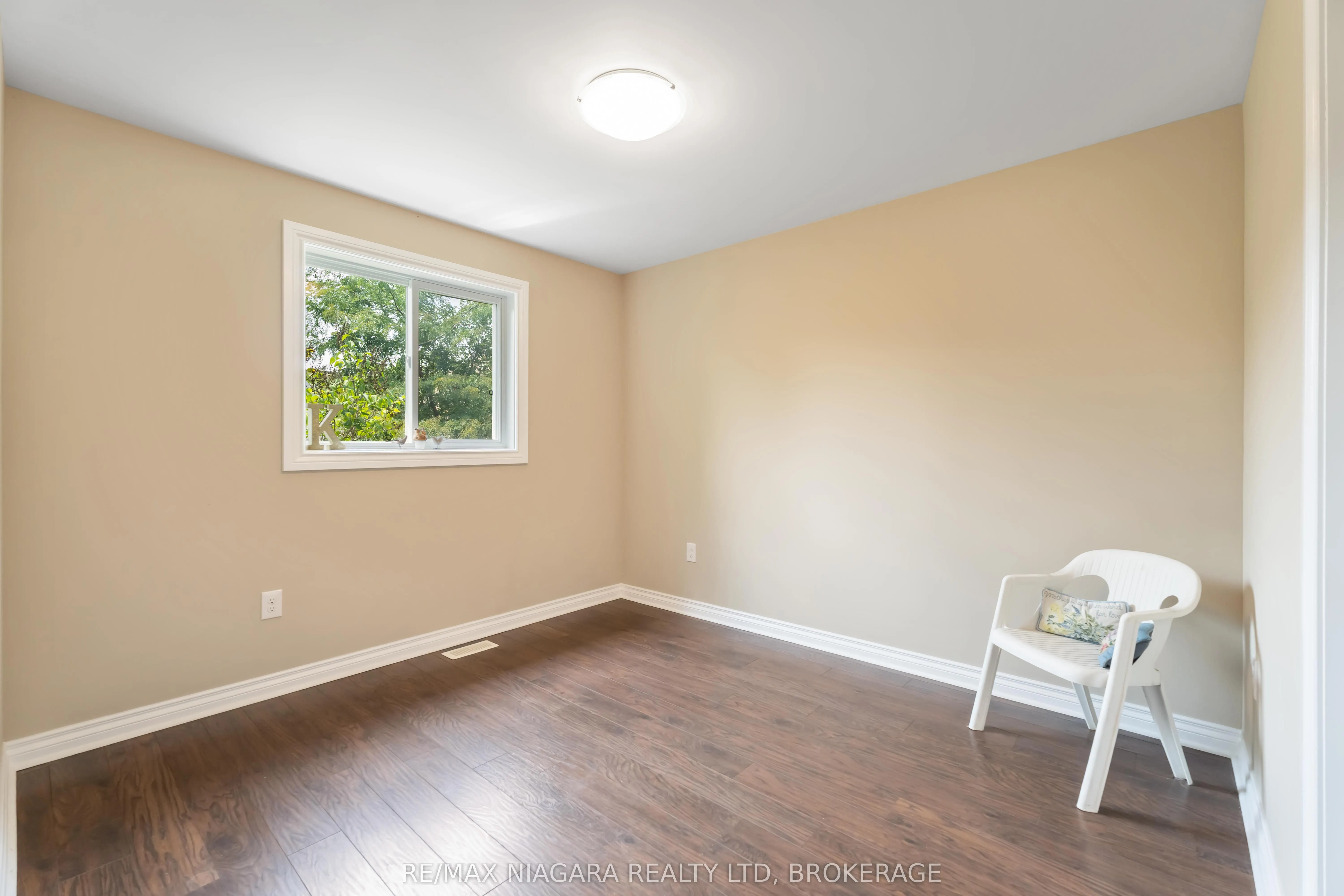 7551 Canterbury Crescent