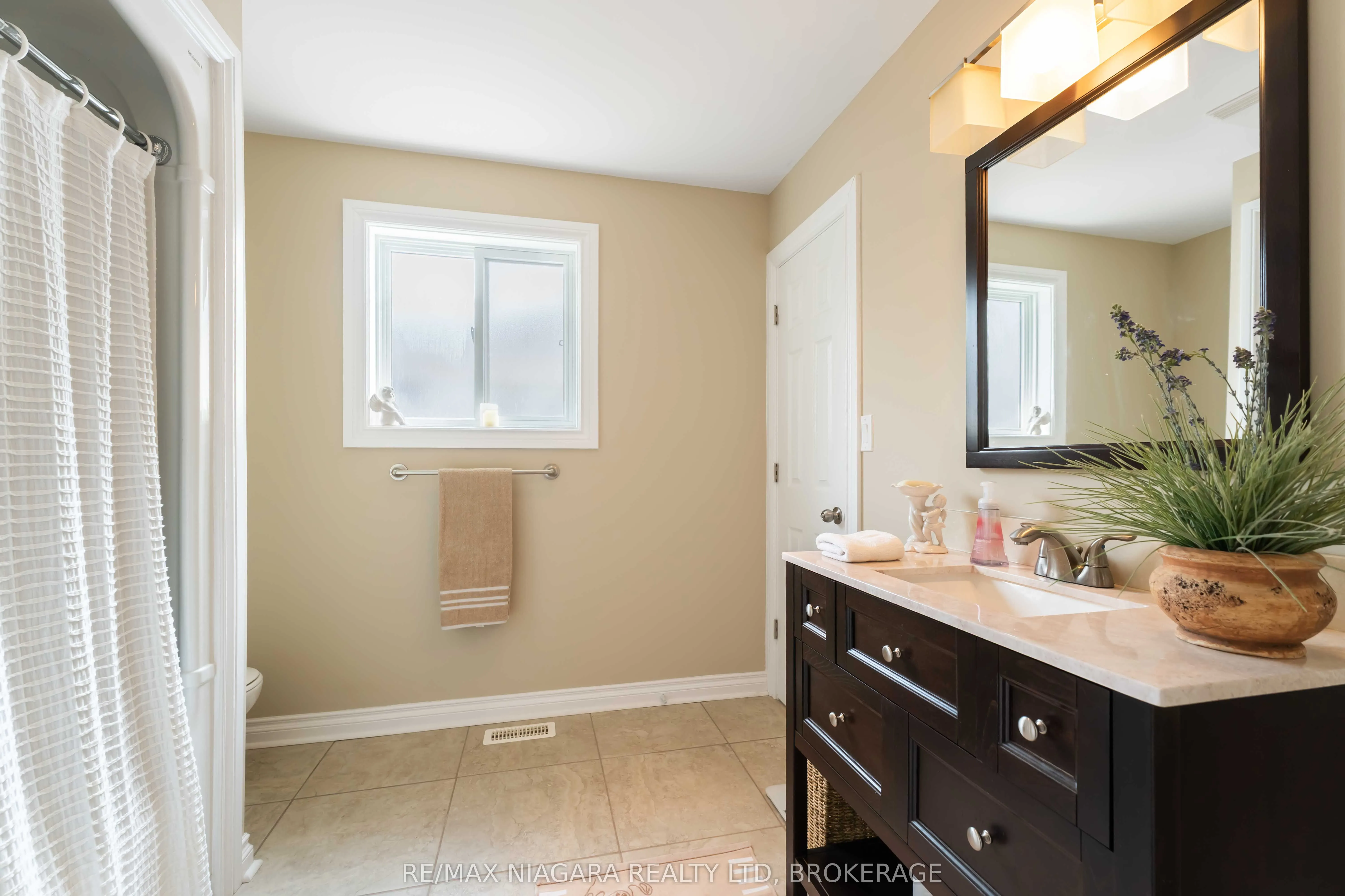 7551 Canterbury Crescent