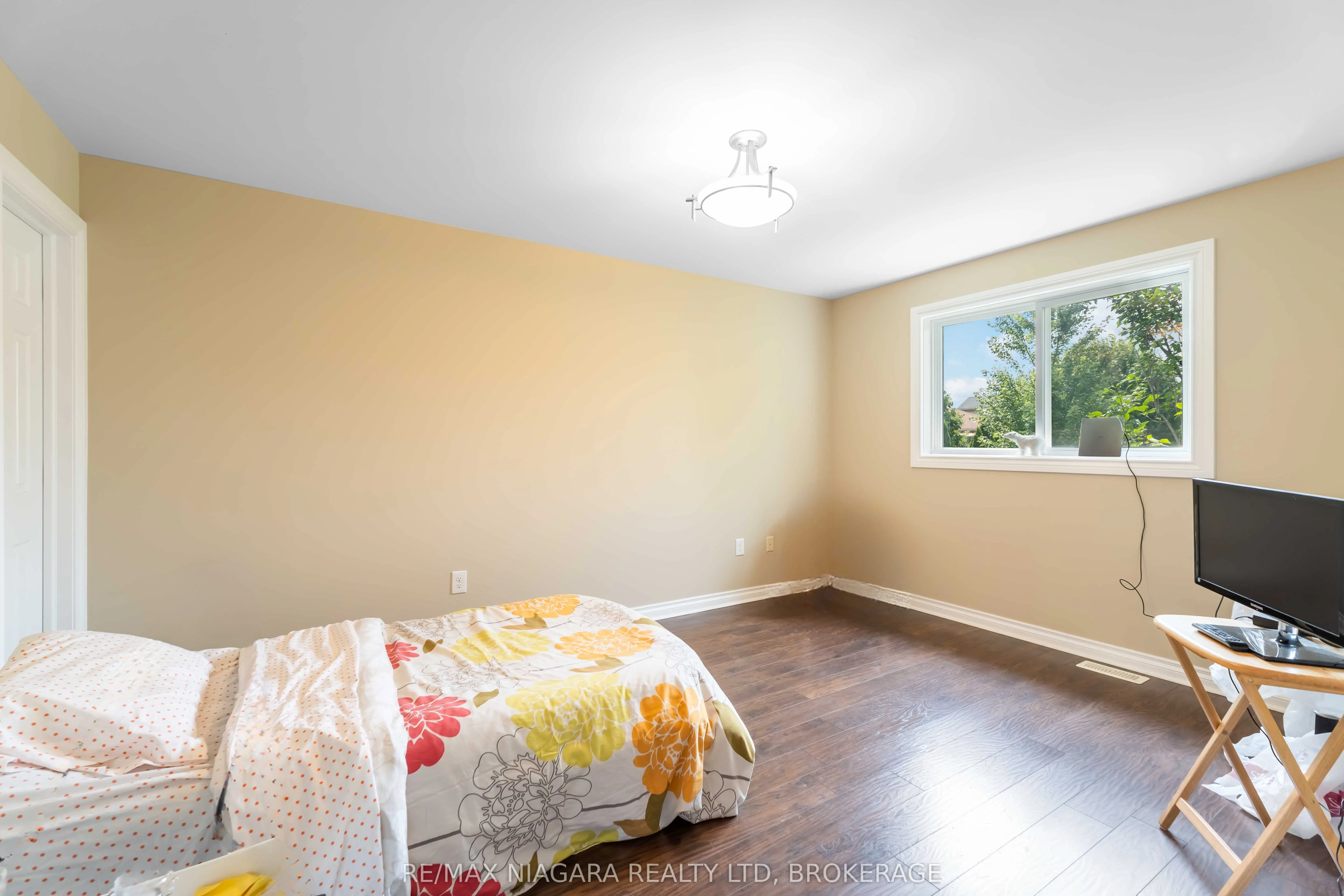 7551 Canterbury Crescent
