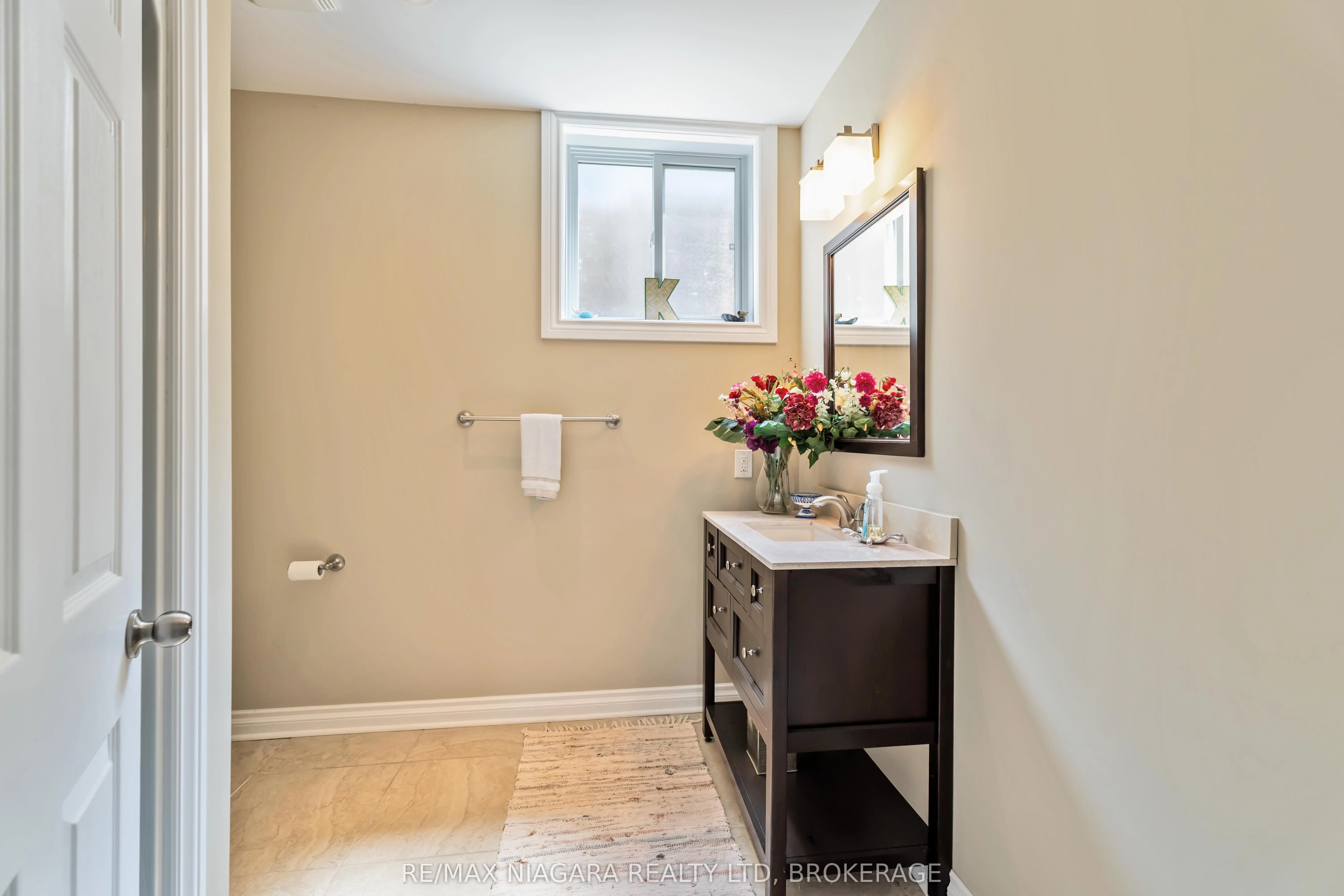 7551 Canterbury Crescent