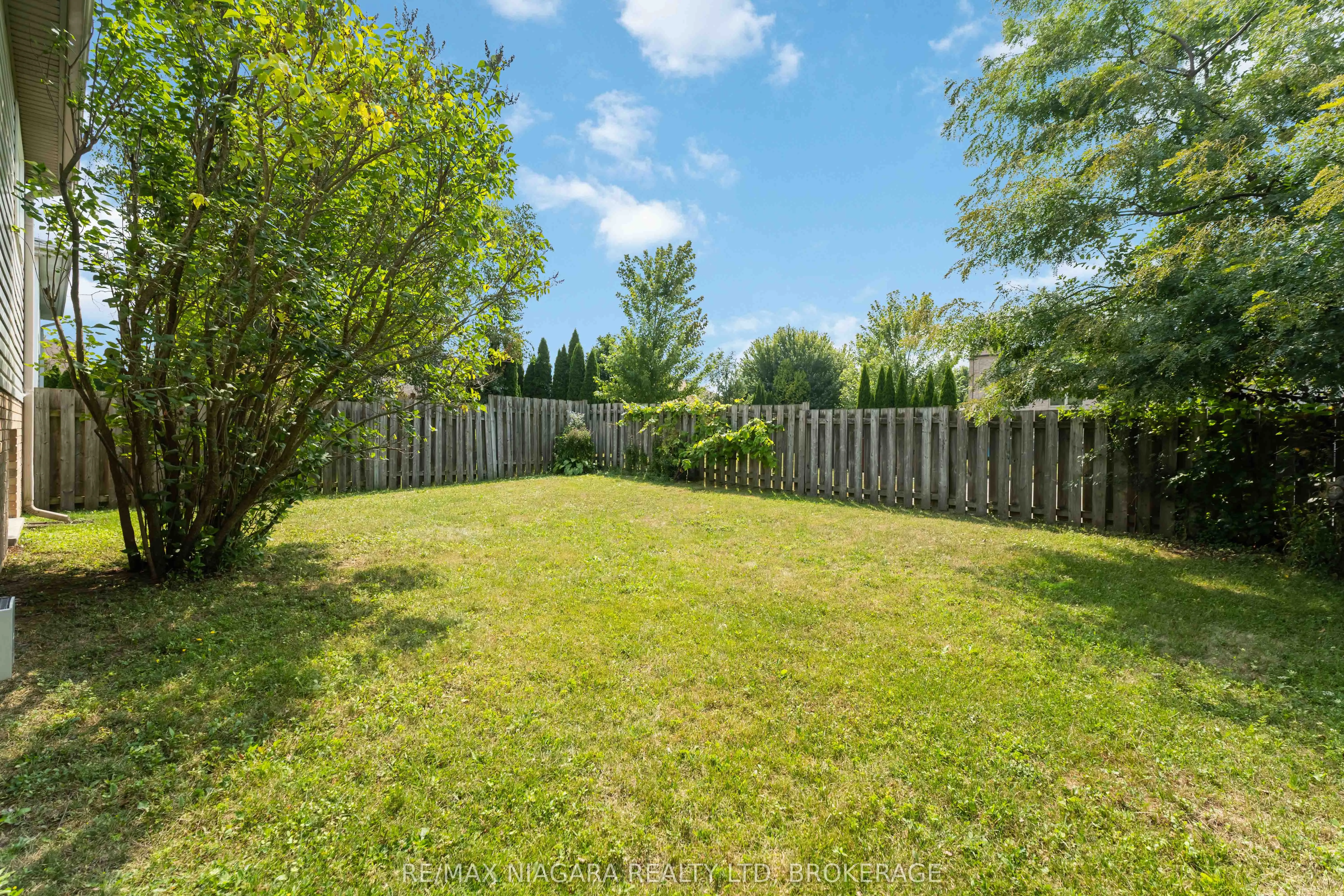 7551 Canterbury Crescent