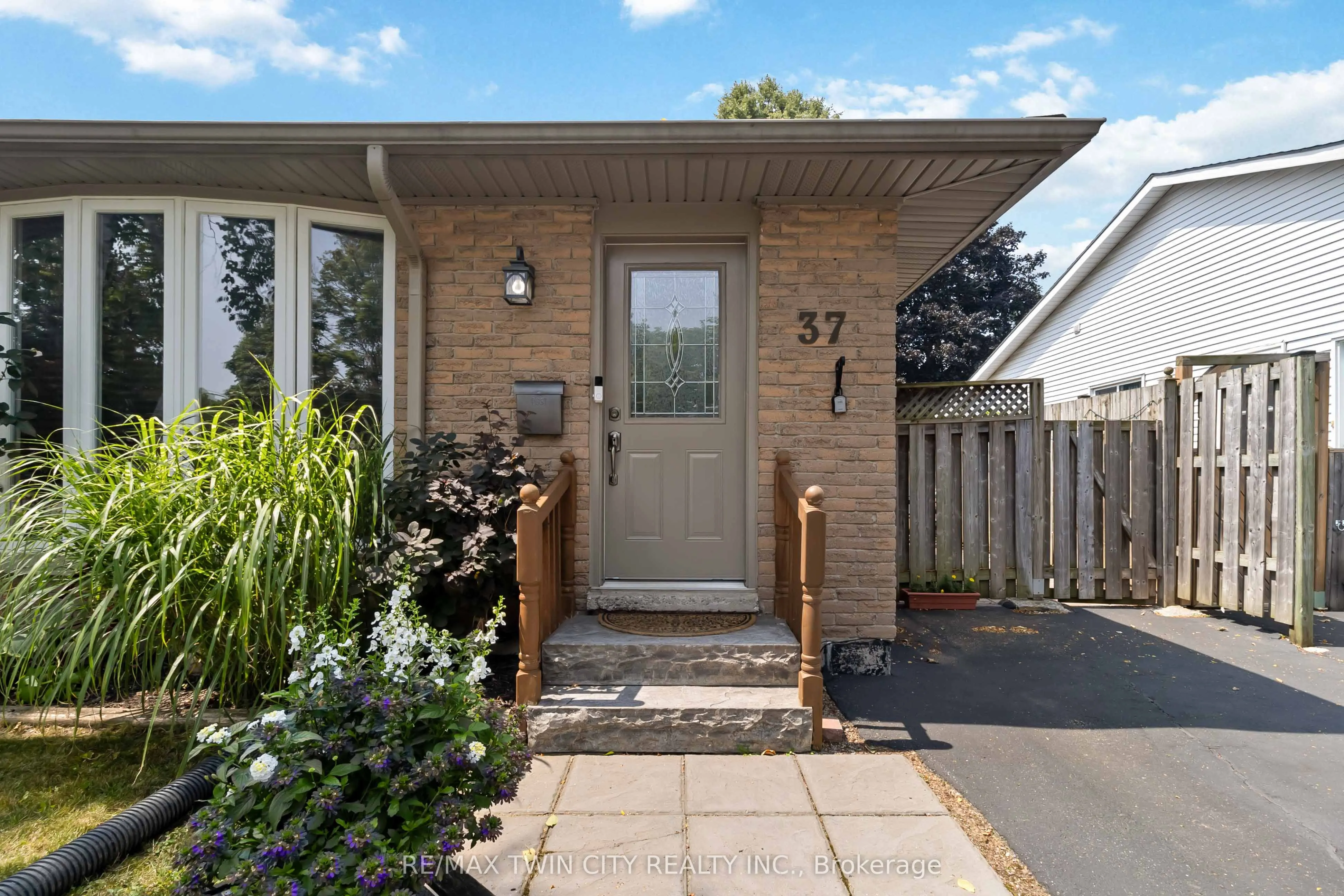 37 Ivanhoe Road
