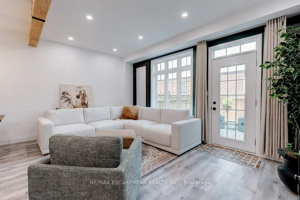 79 Browview Drive