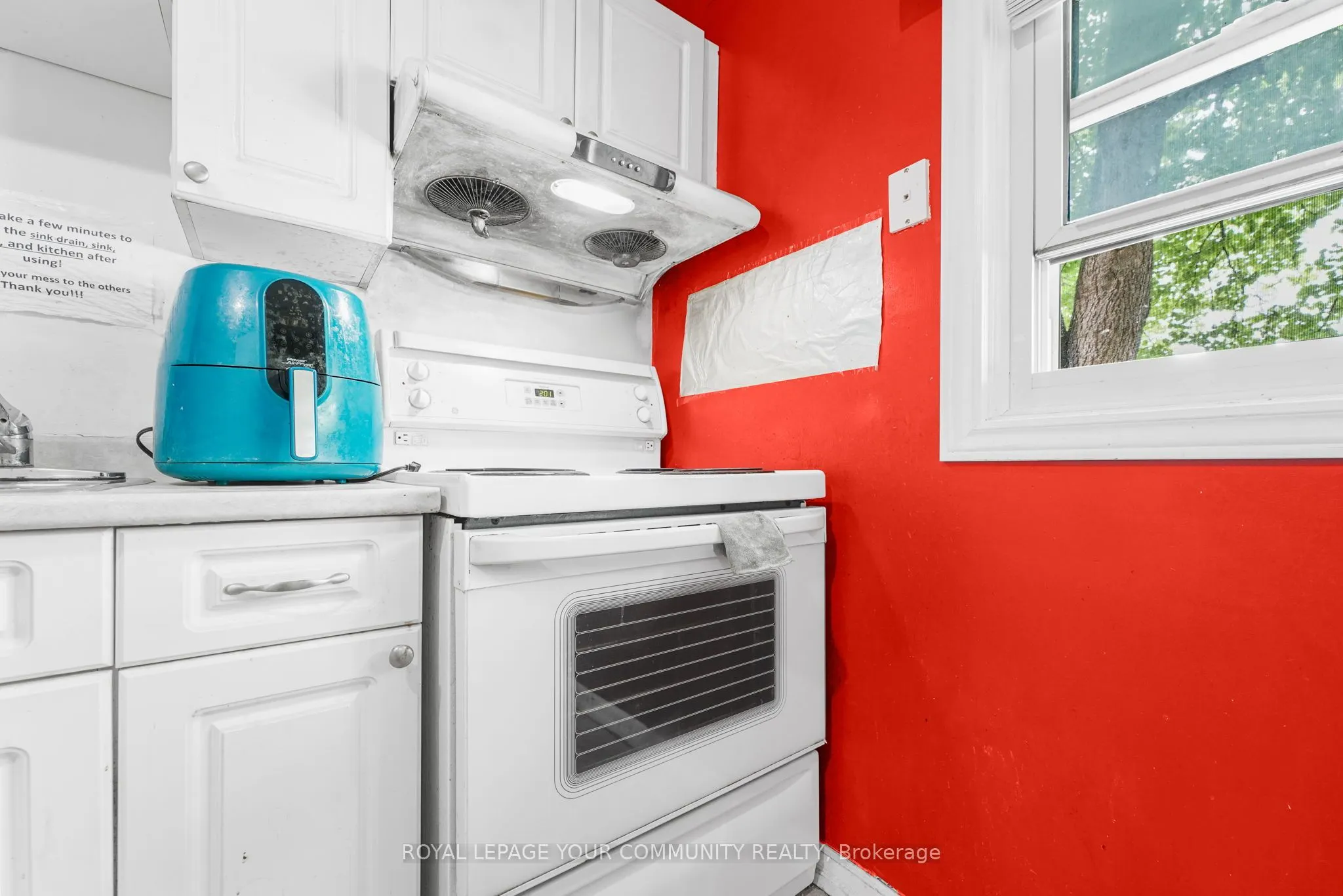 651 Albert Street, #J