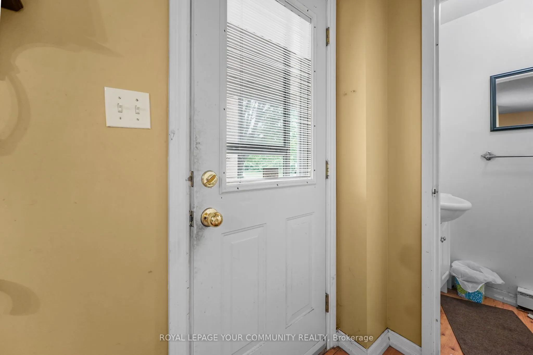 651 Albert Street, #J