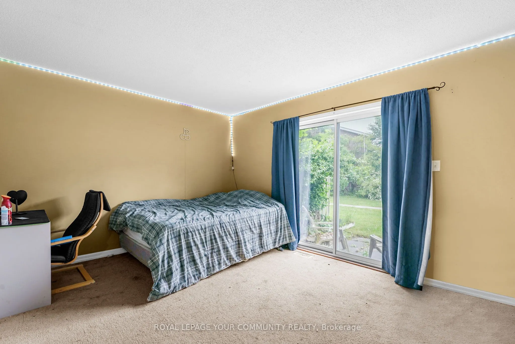 651 Albert Street, #J