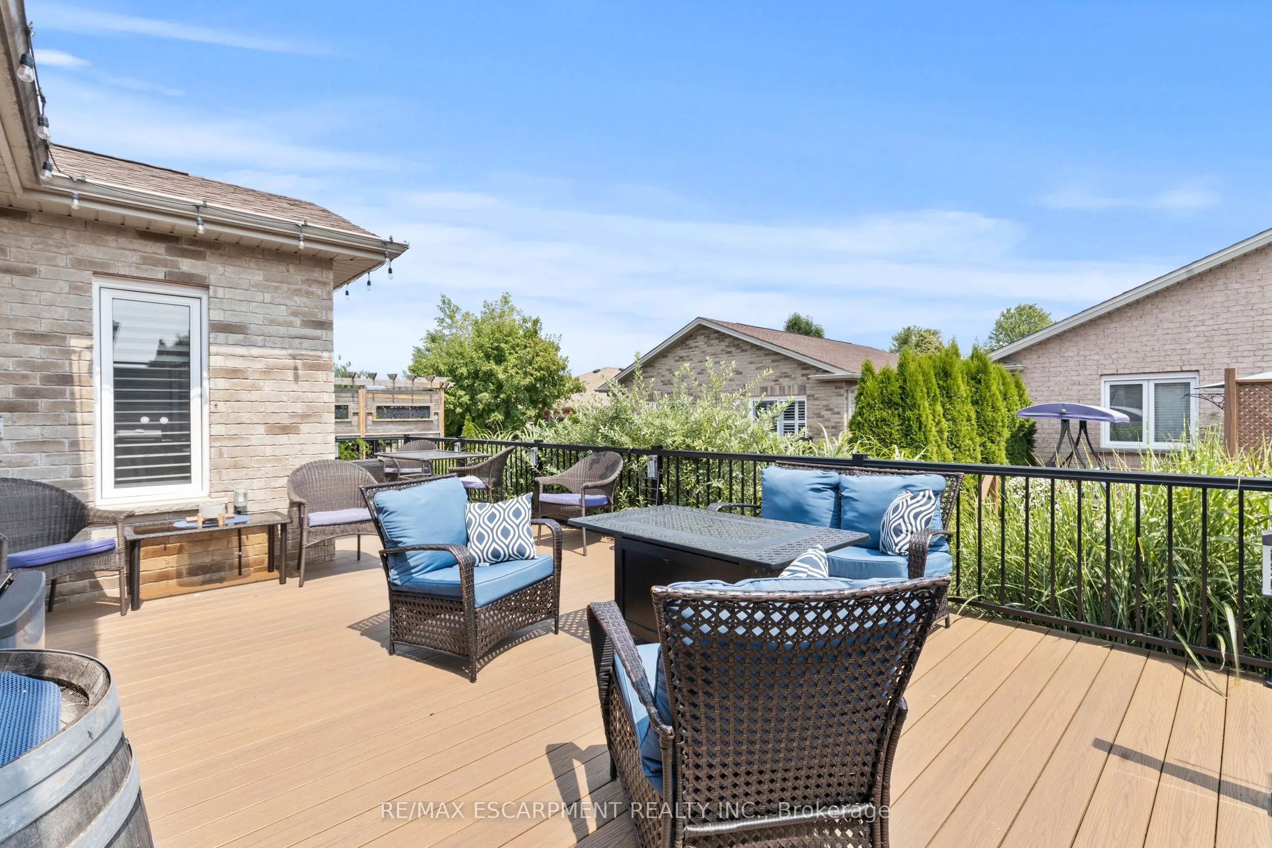 3923 Sunset Lane