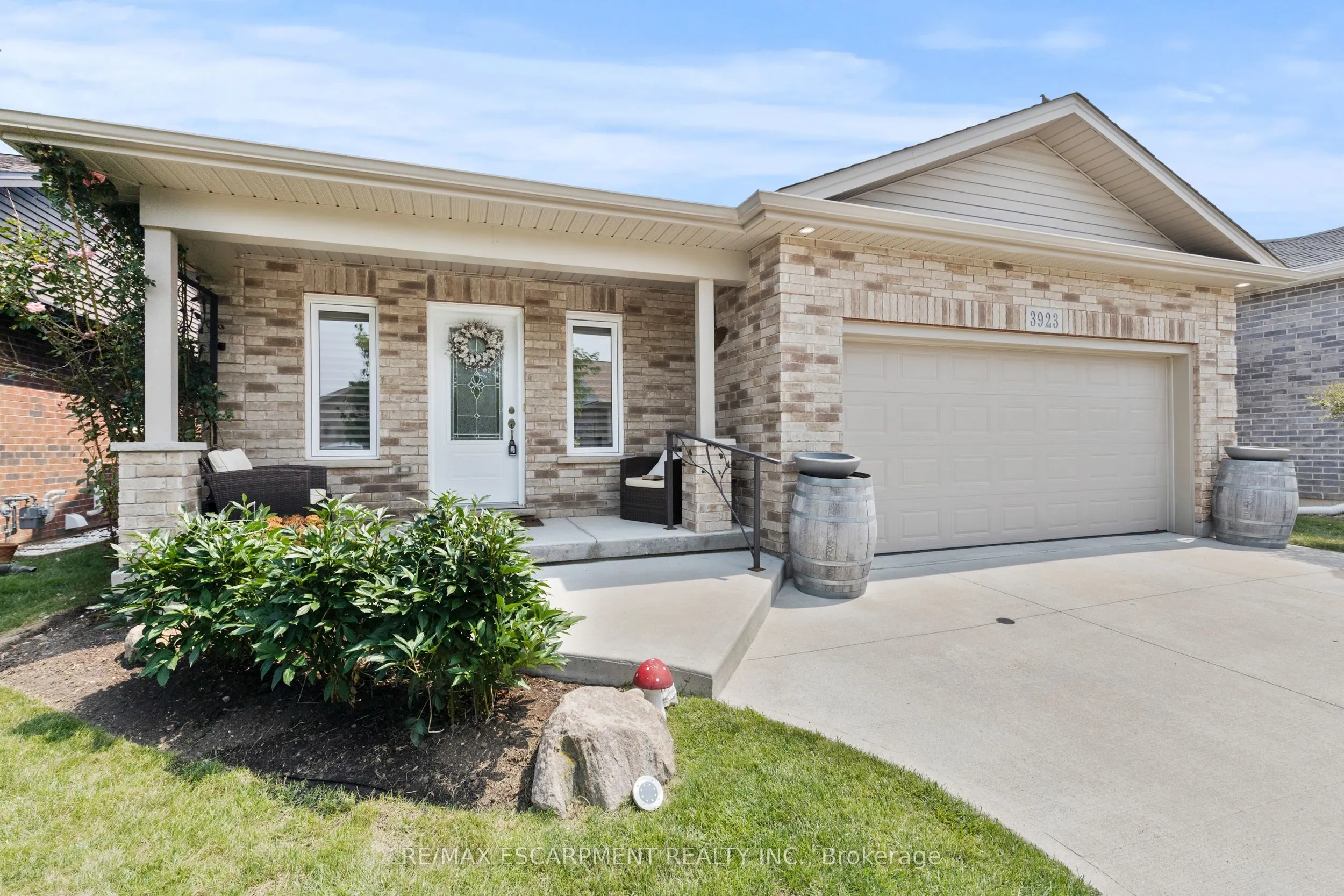 3923 Sunset Lane