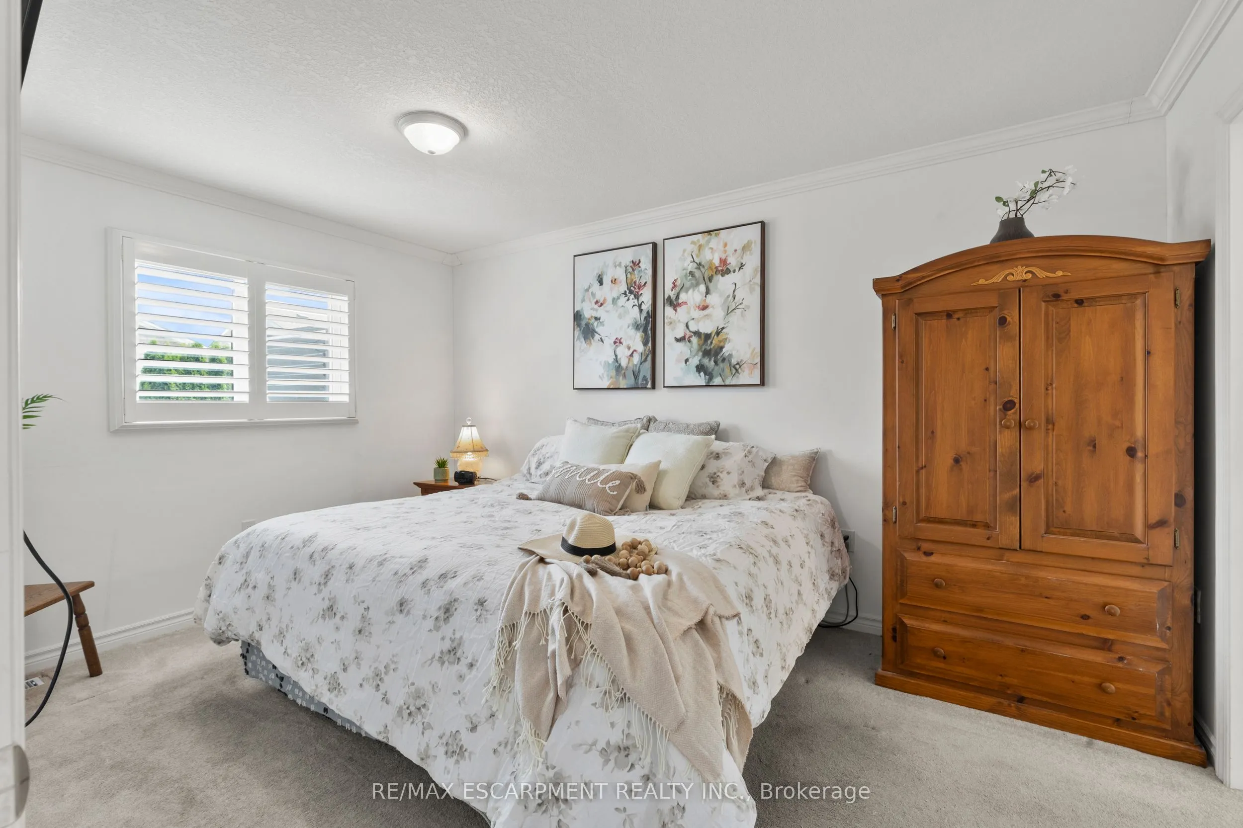 3923 Sunset Lane