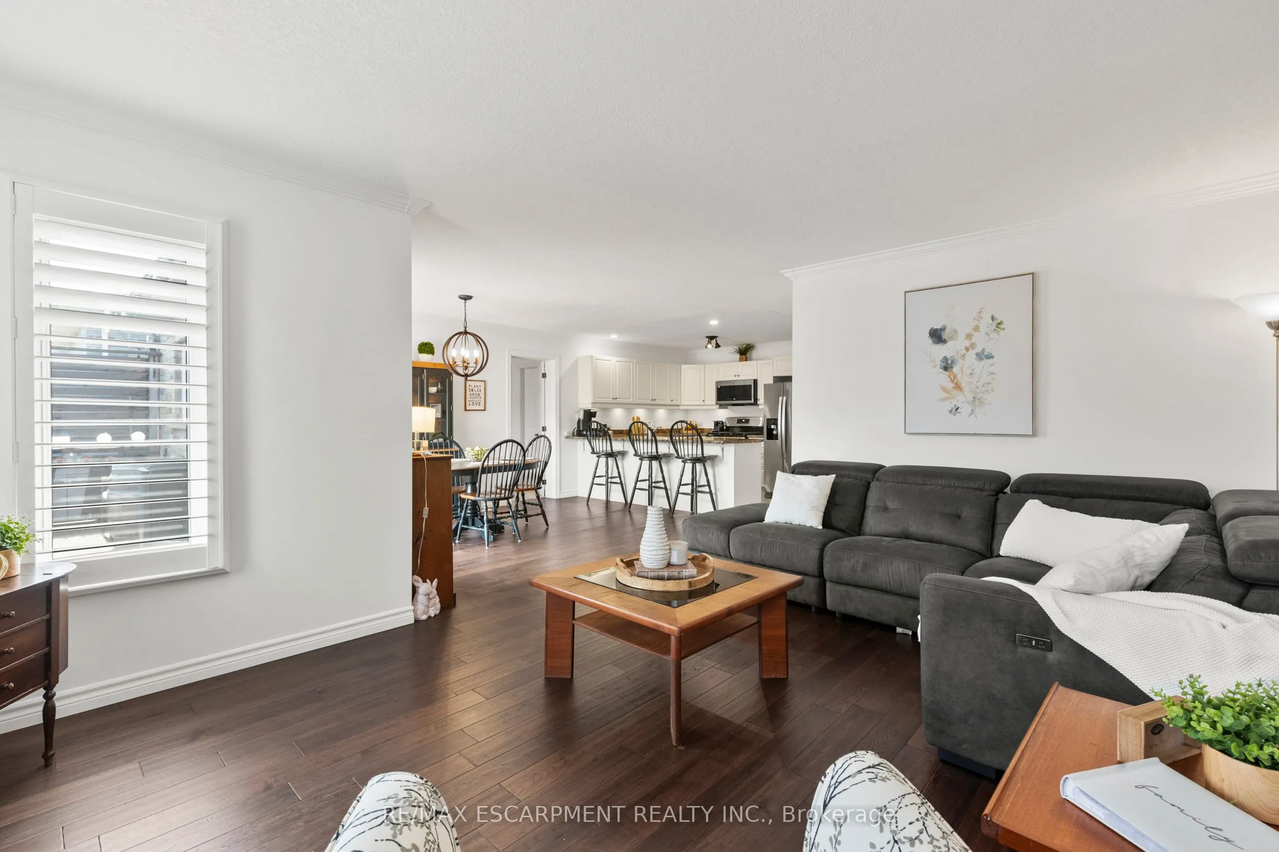 3923 Sunset Lane