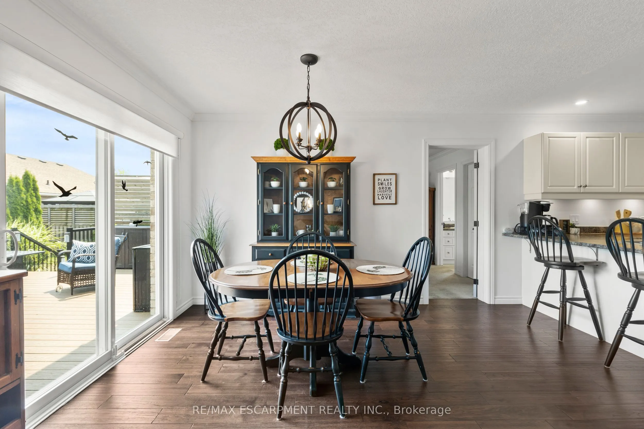 3923 Sunset Lane