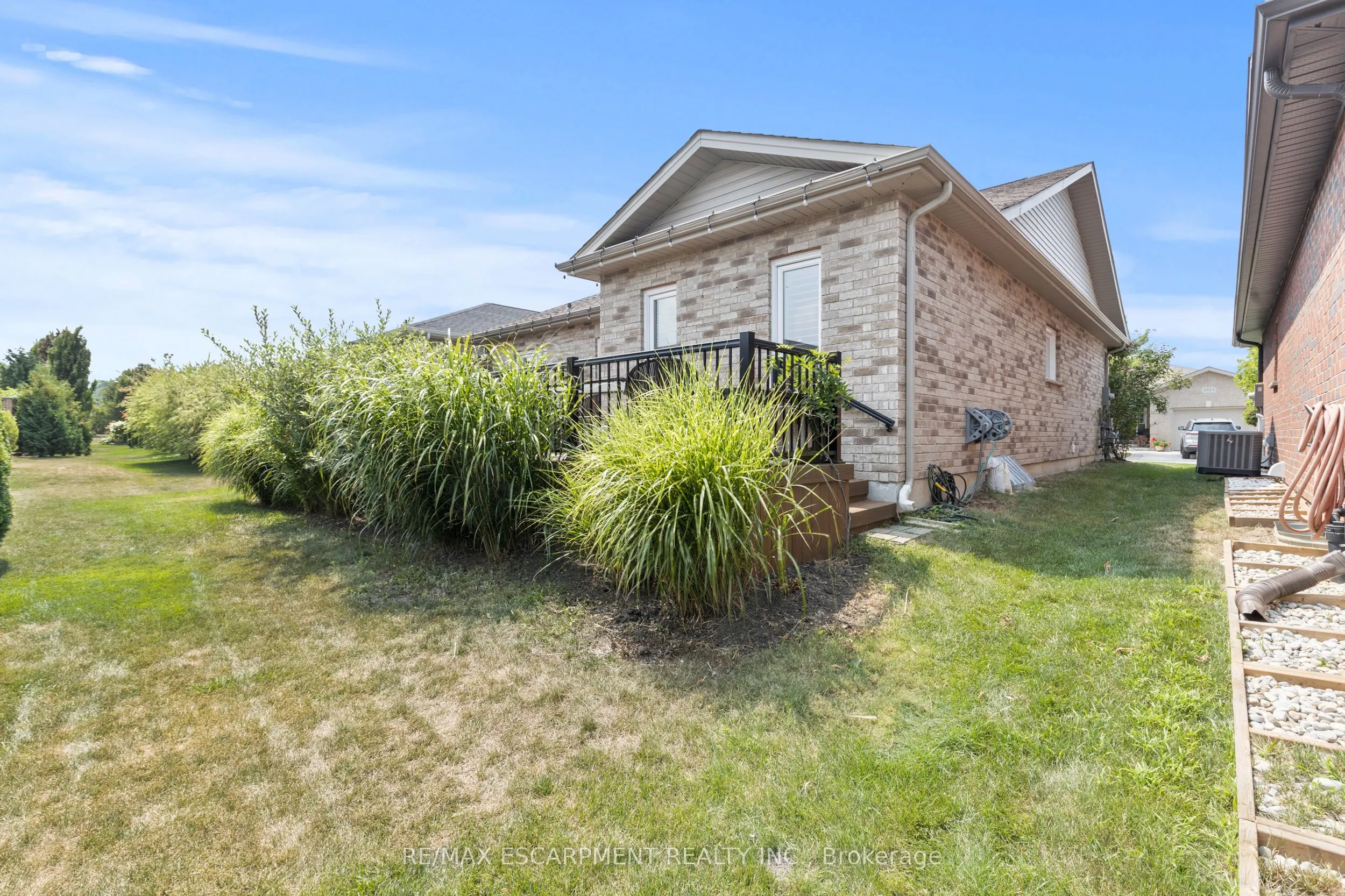 3923 Sunset Lane